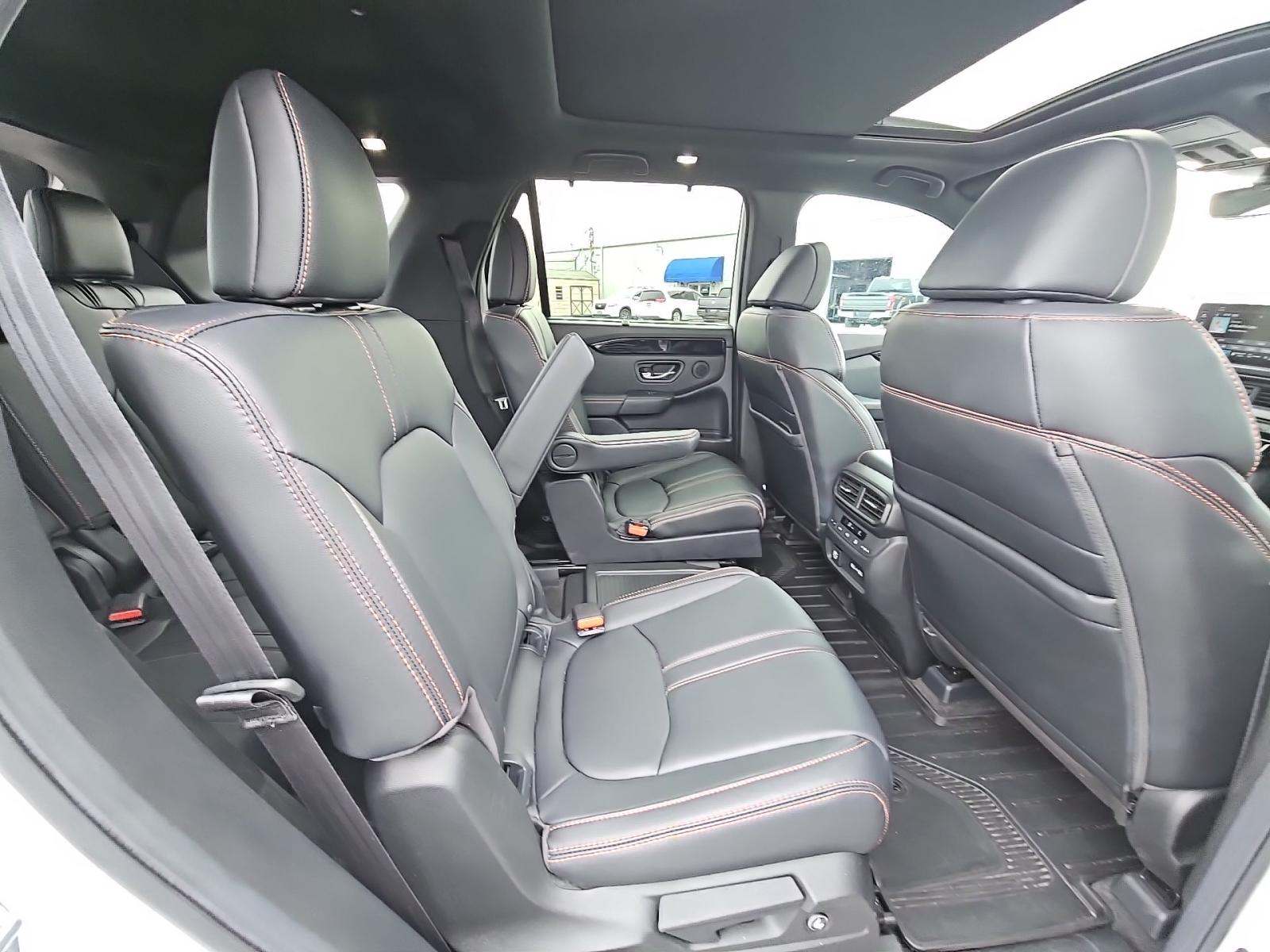 2023 Honda Pilot TrailSport AWD