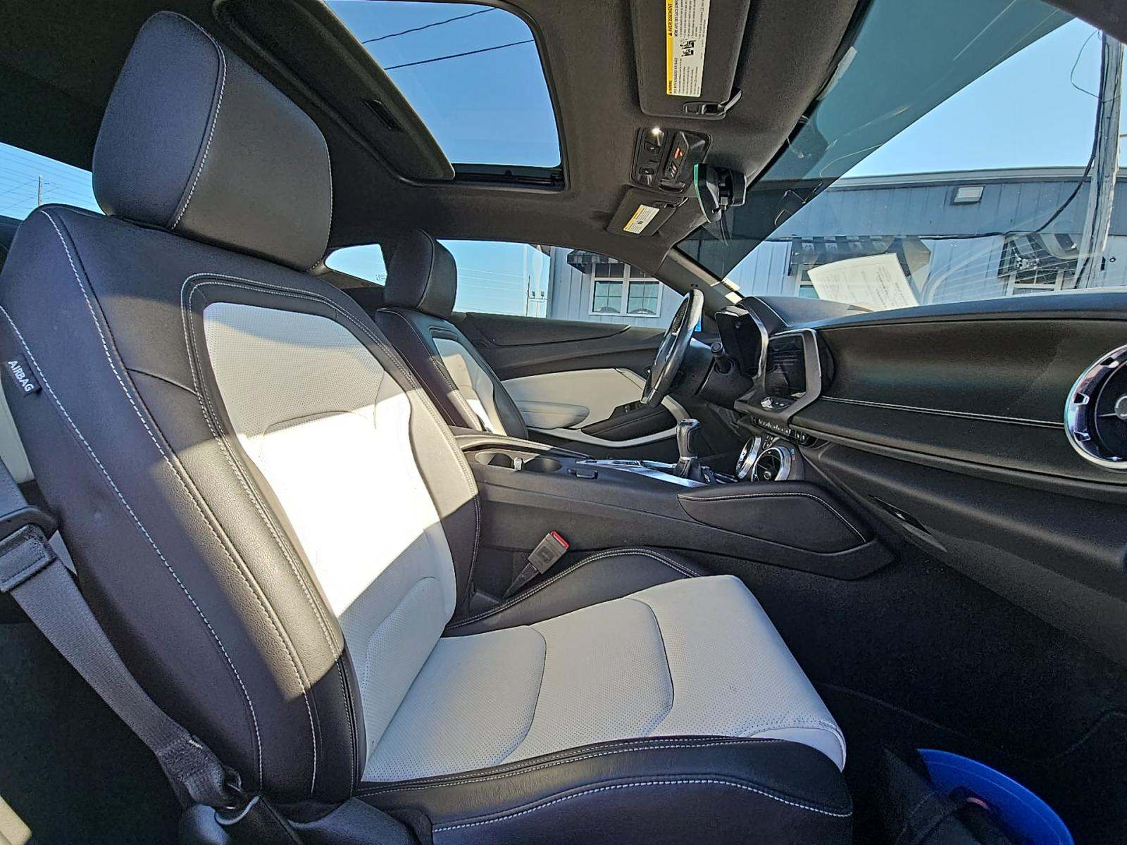 2022 Chevrolet Camaro 2LT RWD