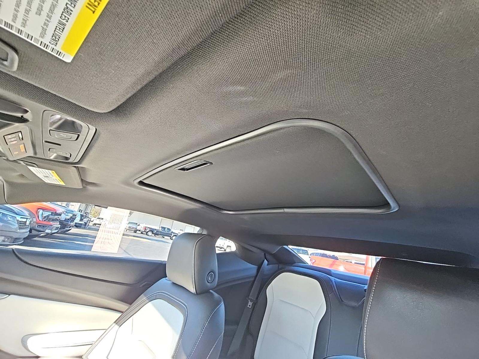 2022 Chevrolet Camaro 2LT RWD