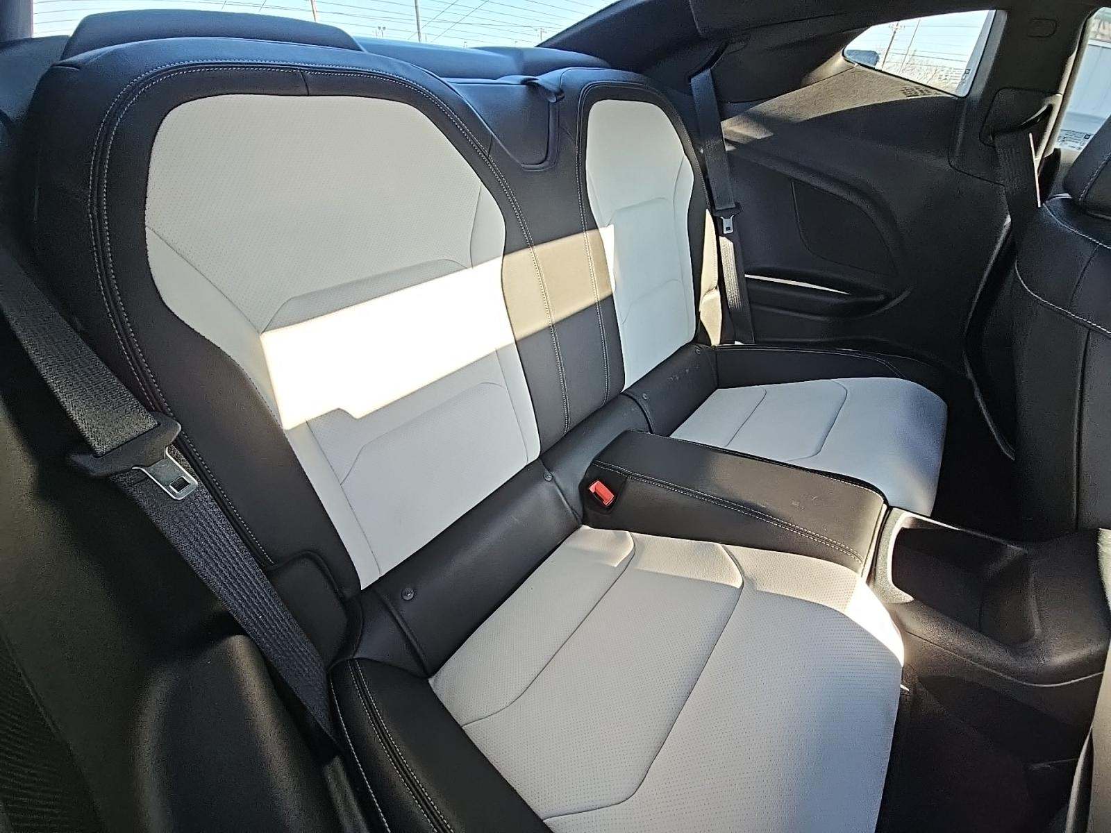 2022 Chevrolet Camaro 2LT RWD