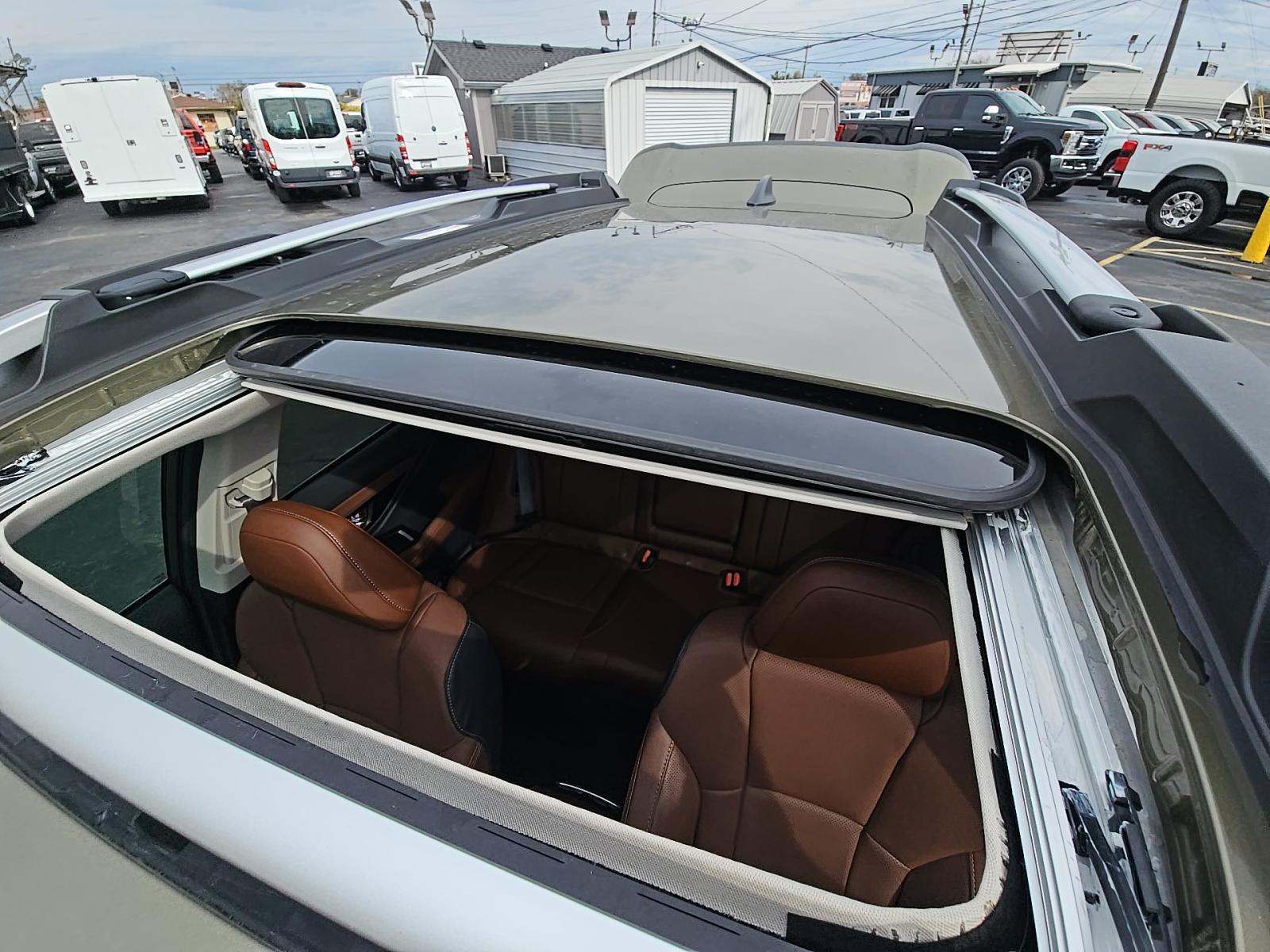 2022 Subaru Outback Touring AWD