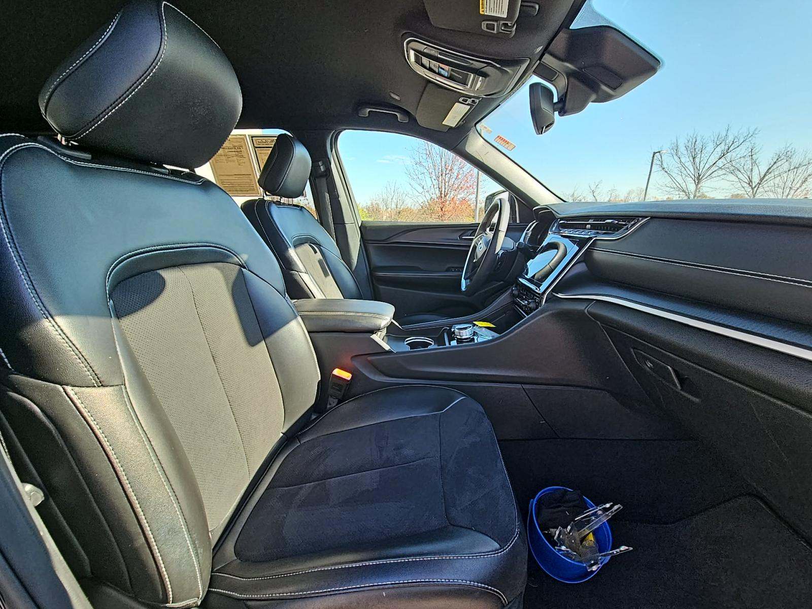 2024 Jeep Grand Cherokee Altitude AWD