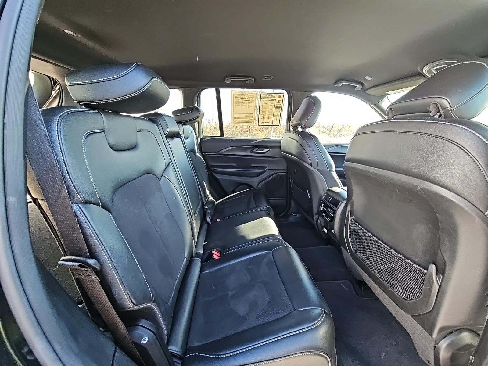 2024 Jeep Grand Cherokee Altitude AWD