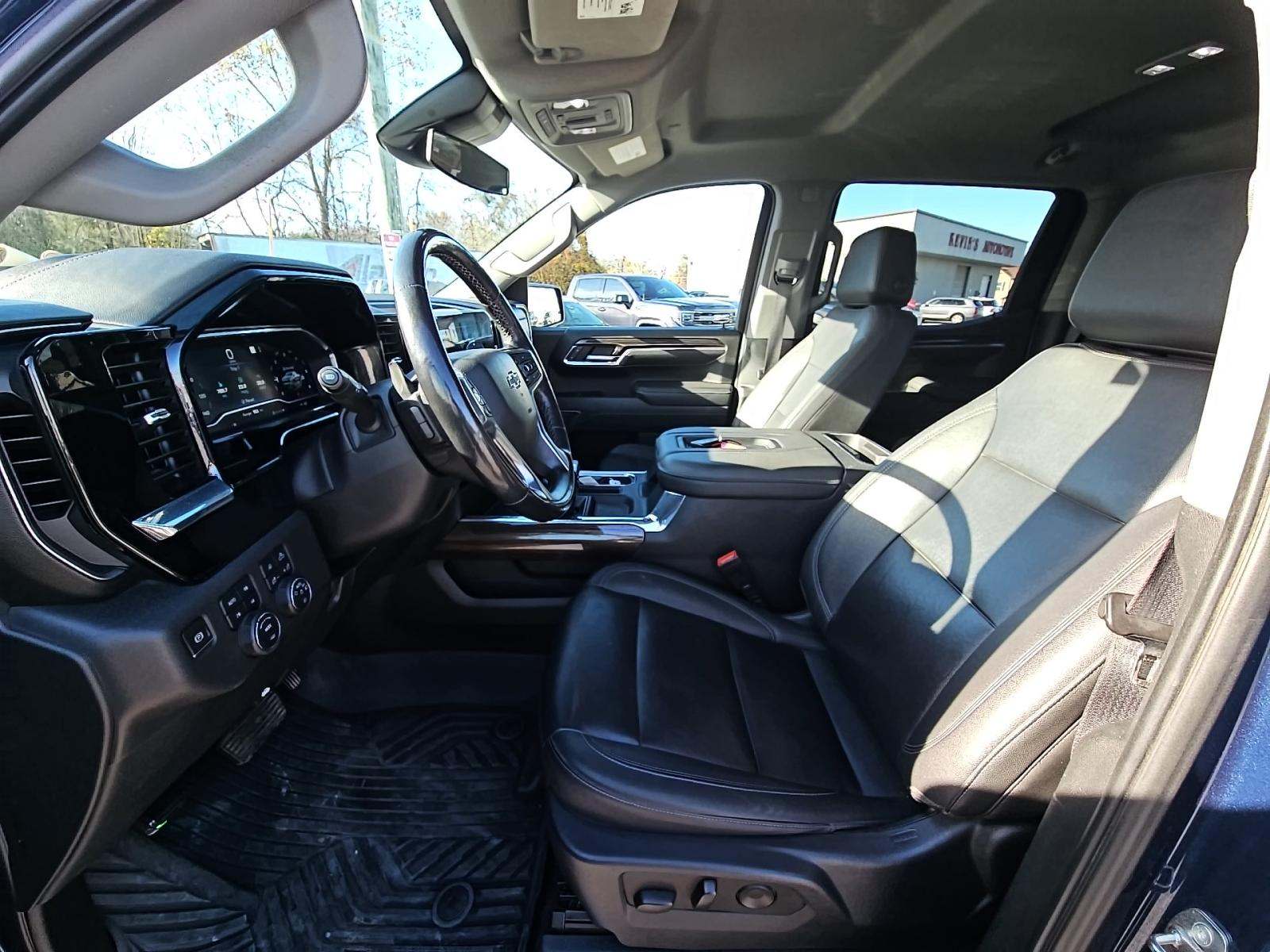 2022 Chevrolet Silverado 1500 RST AWD