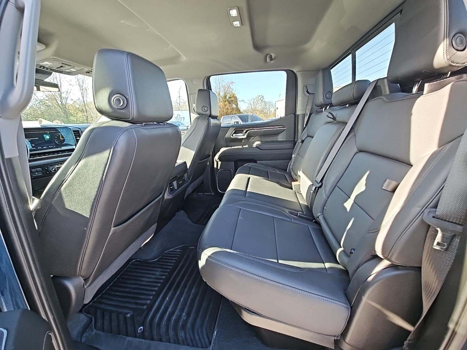 2022 Chevrolet Silverado 1500 RST AWD