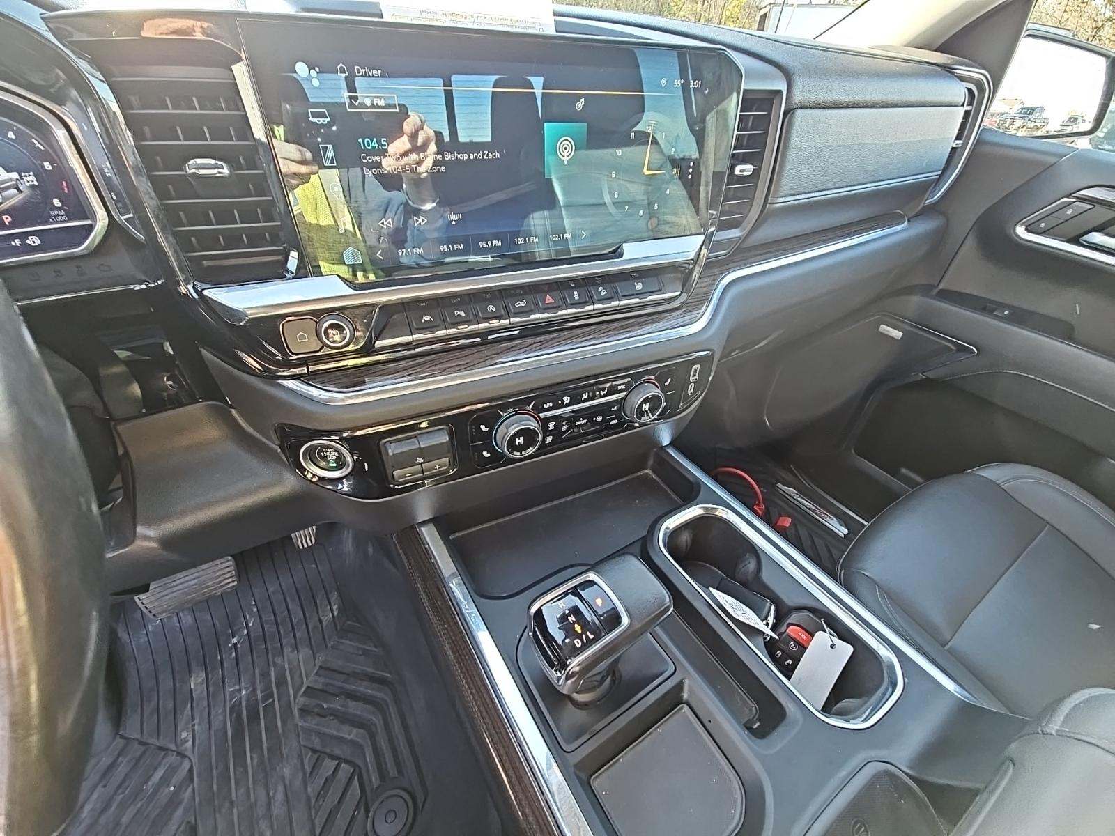 2022 Chevrolet Silverado 1500 RST AWD