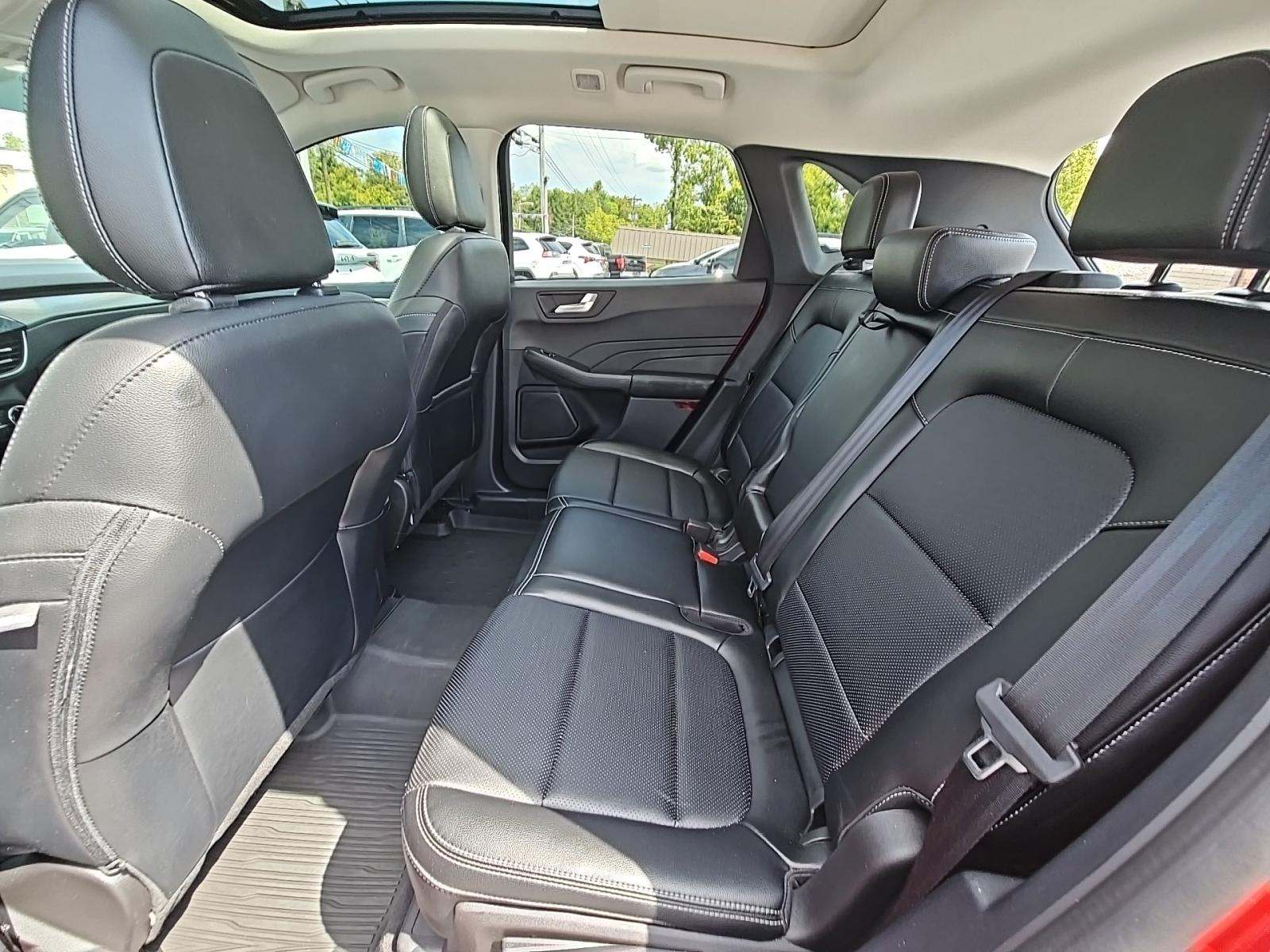 2022 Ford Escape Titanium AWD