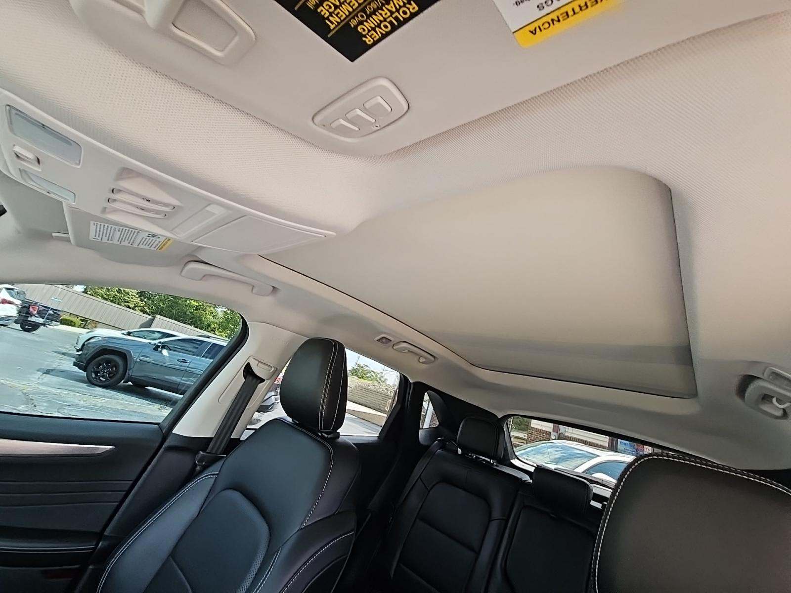 2022 Ford Escape Titanium AWD