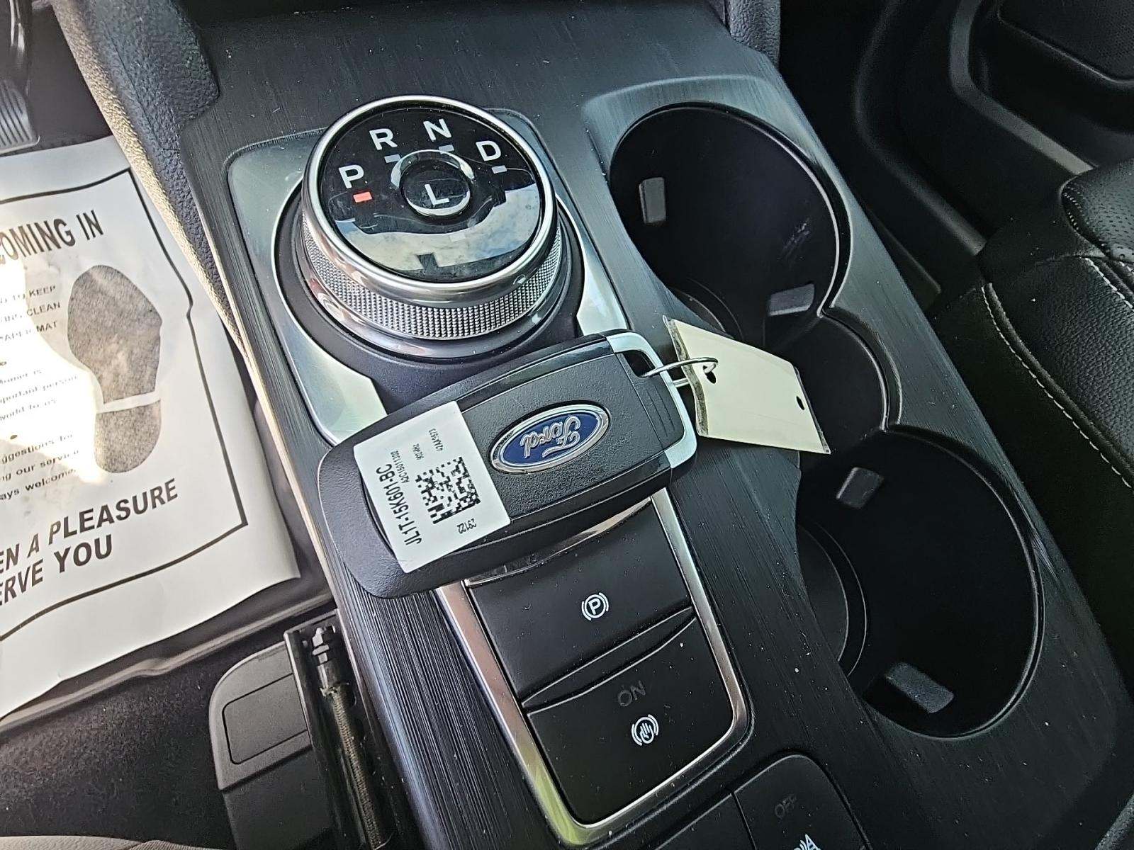 2022 Ford Escape Titanium AWD
