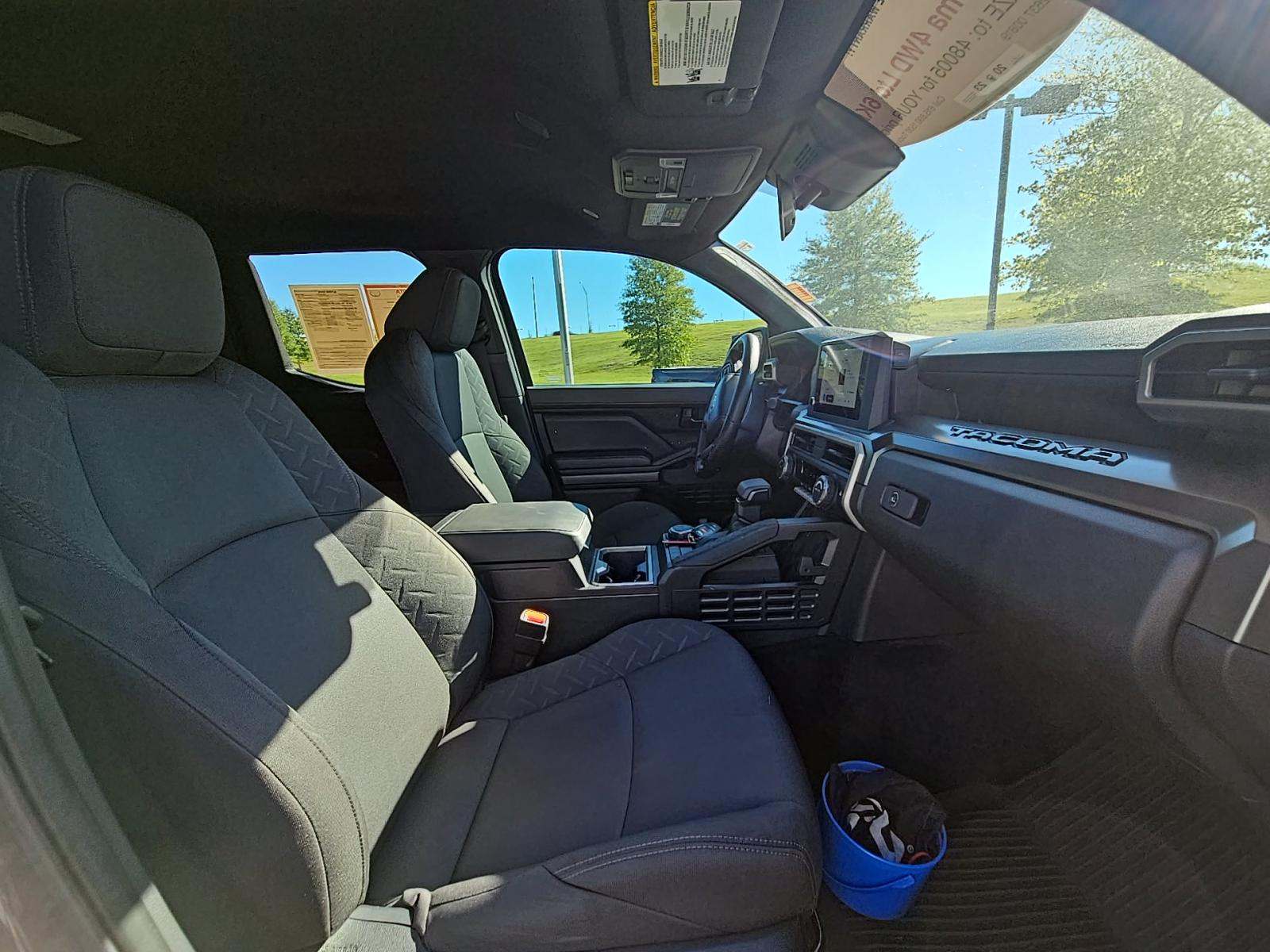 2025 Toyota Tacoma SR5 AWD