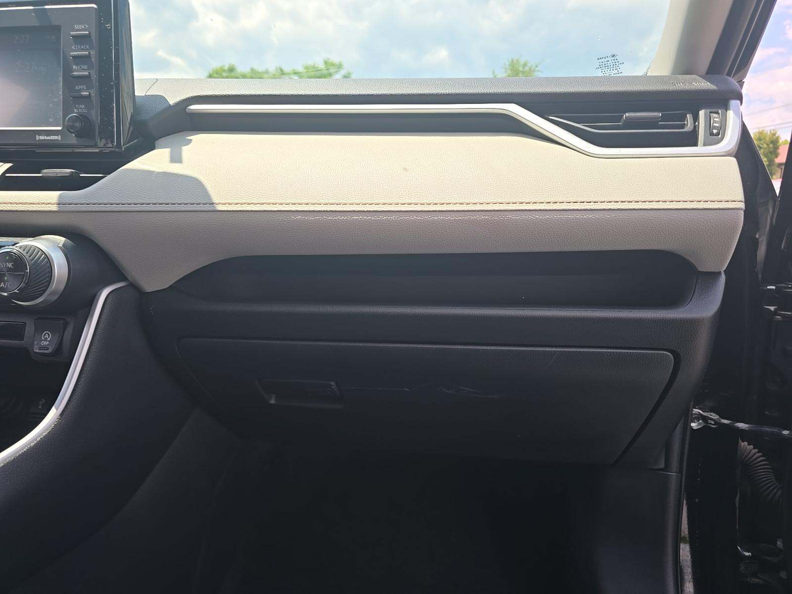 2021 Toyota RAV4 XLE AWD