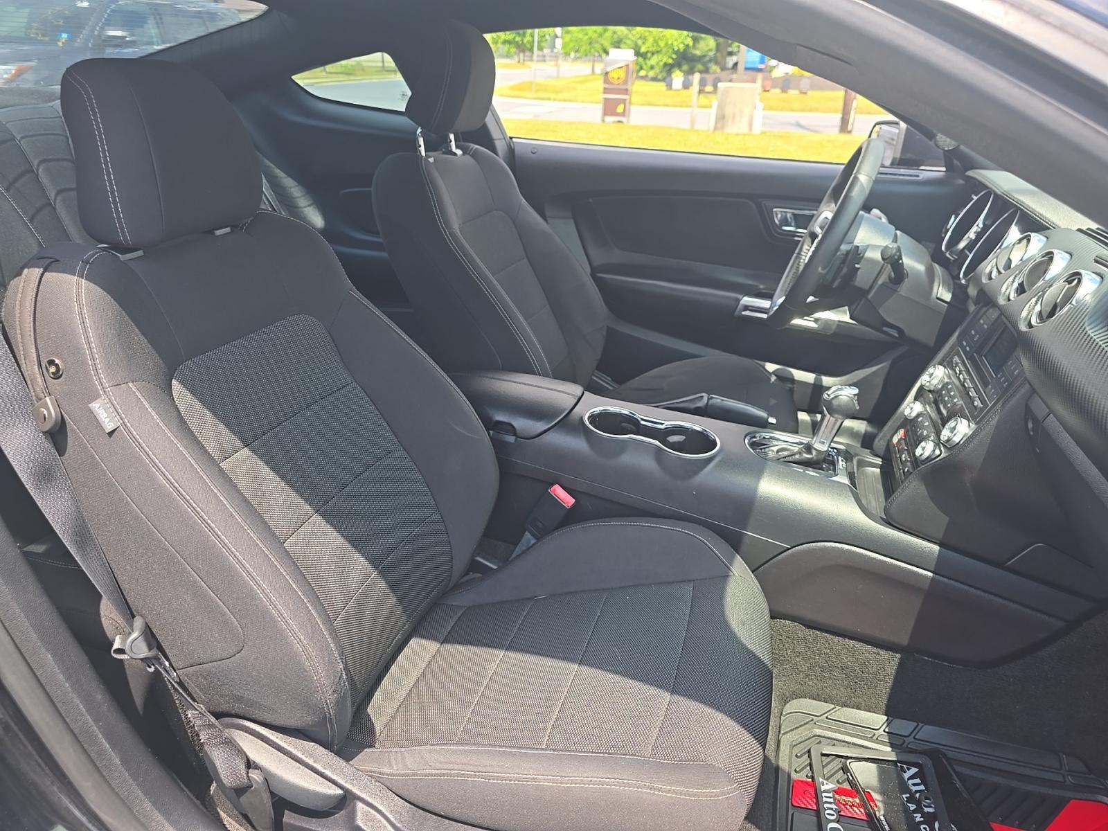 2015 Ford Mustang V6 RWD