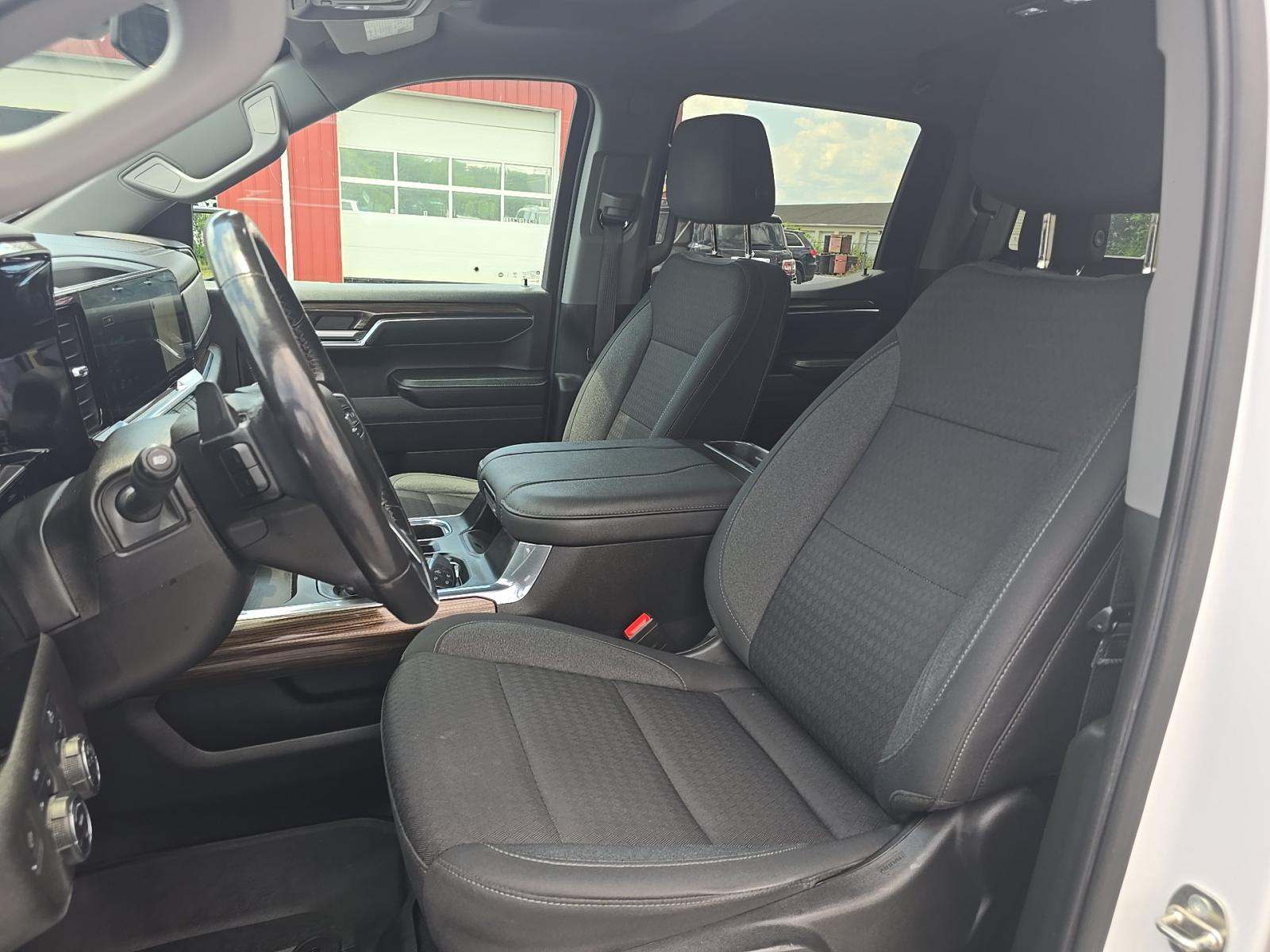 2023 Chevrolet Silverado 1500 RST AWD
