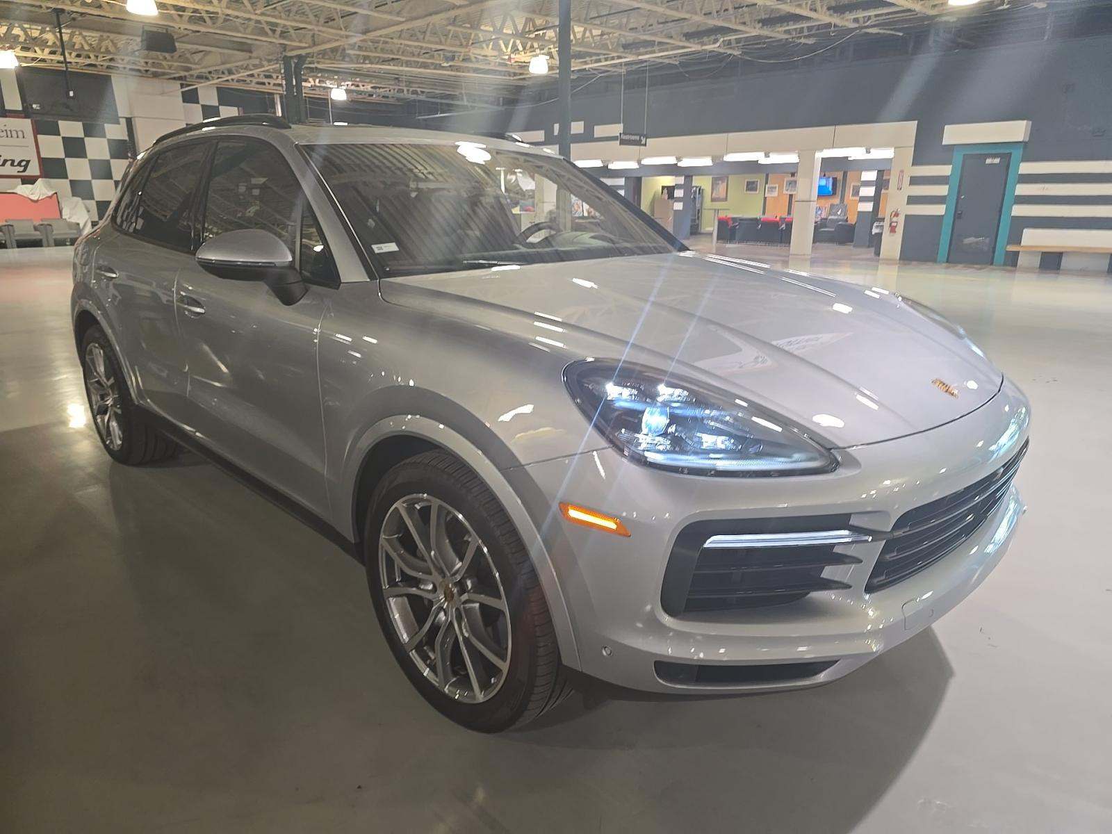 PORSCHE CAYENNE - 4
