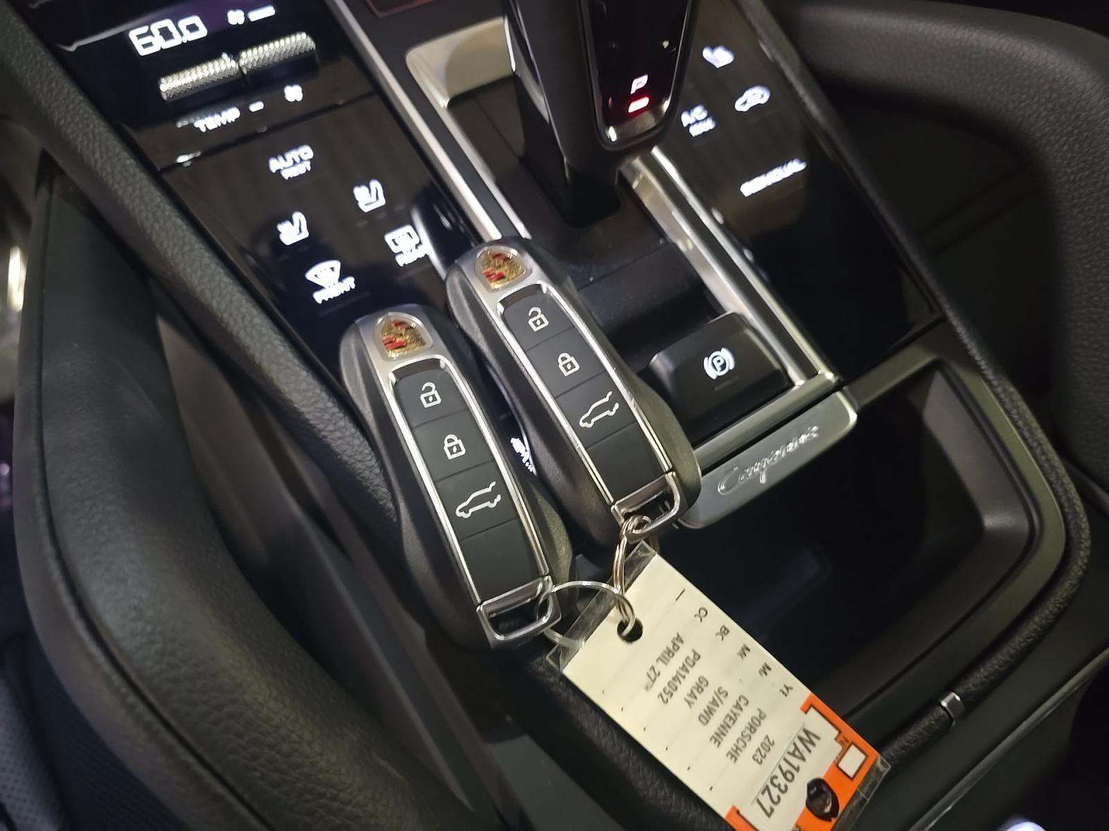 PORSCHE CAYENNE - 8