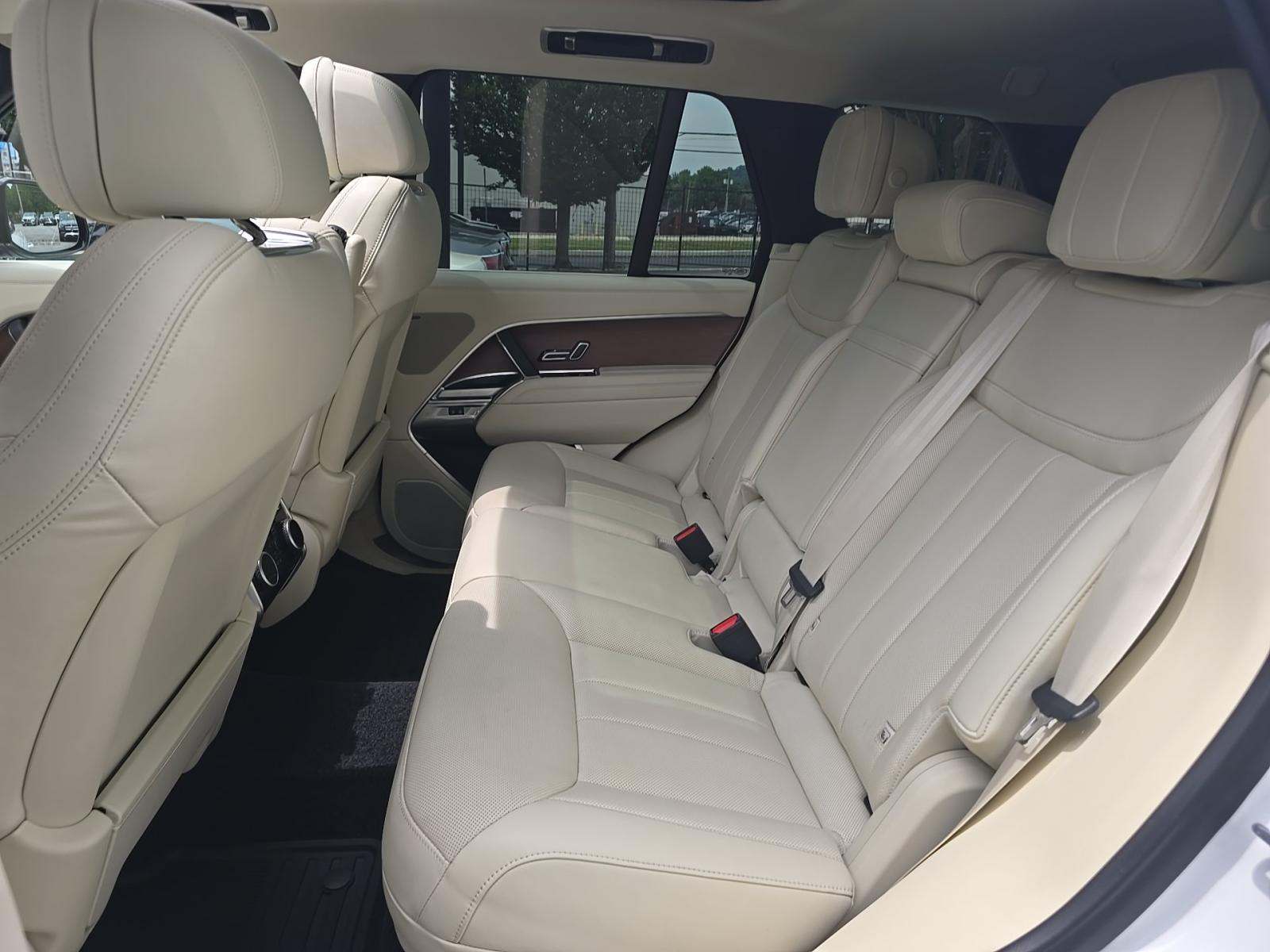 2023 Land Rover Range Rover SE AWD
