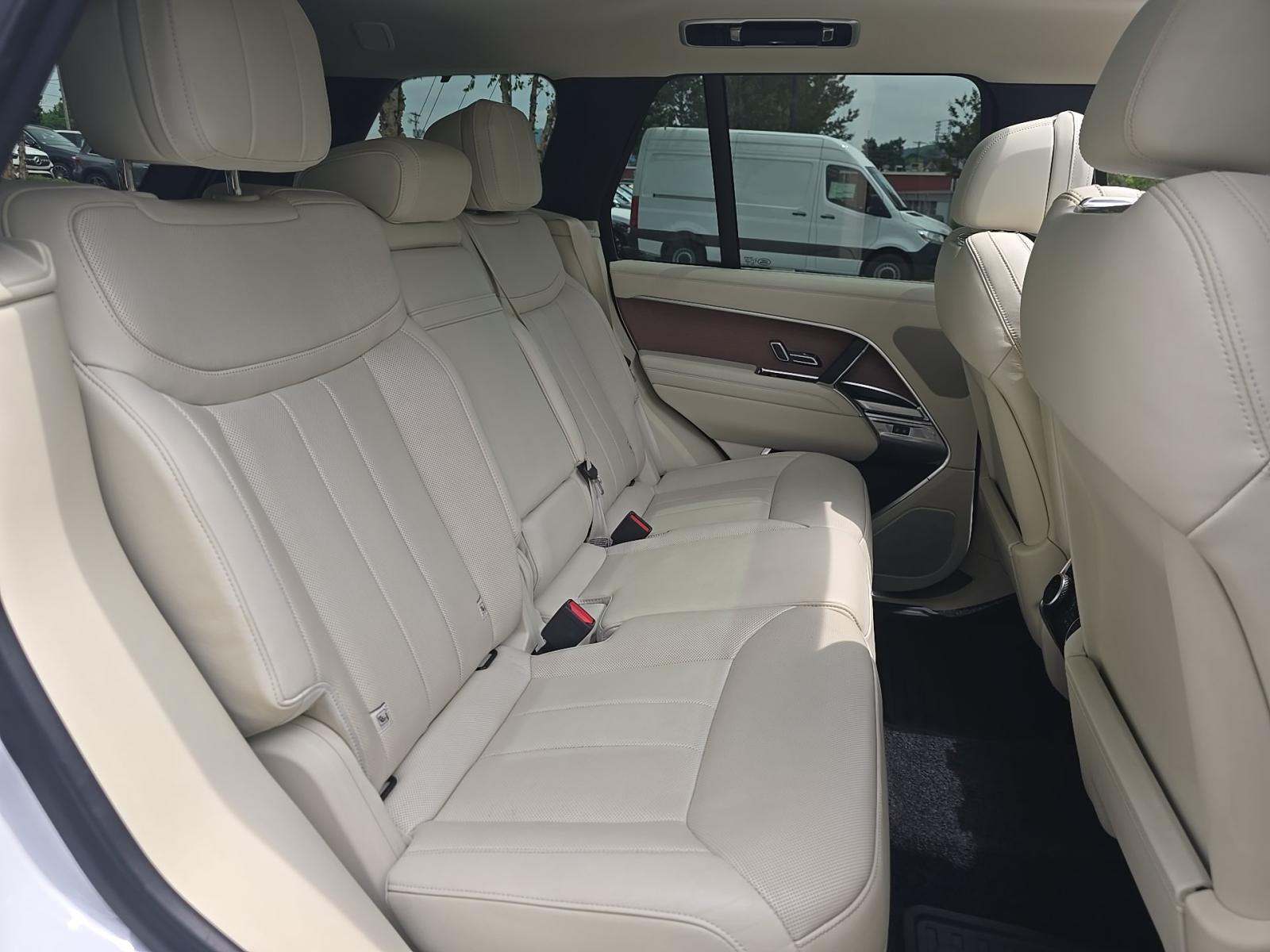 2023 Land Rover Range Rover SE AWD