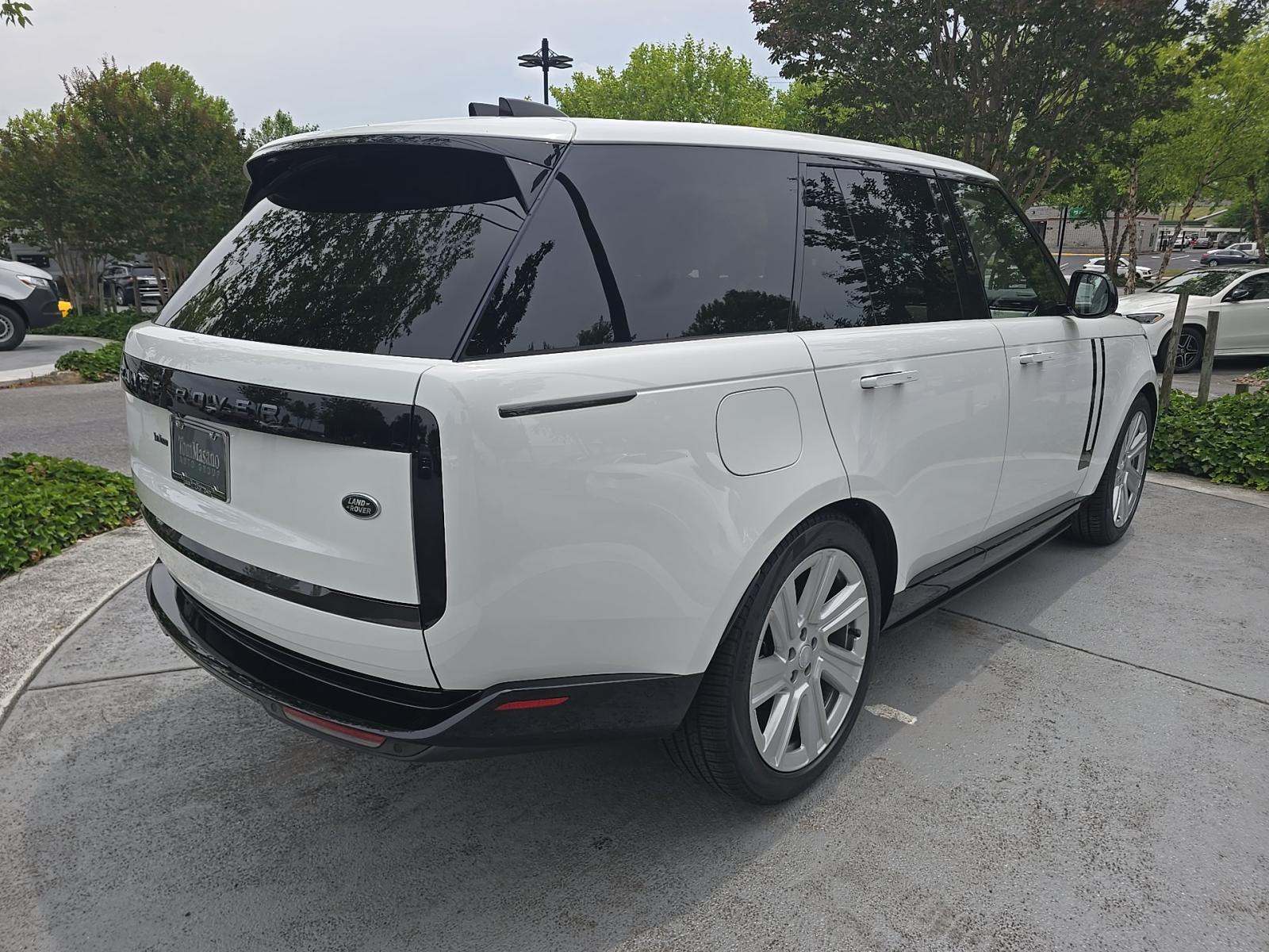 2023 Land Rover Range Rover SE AWD