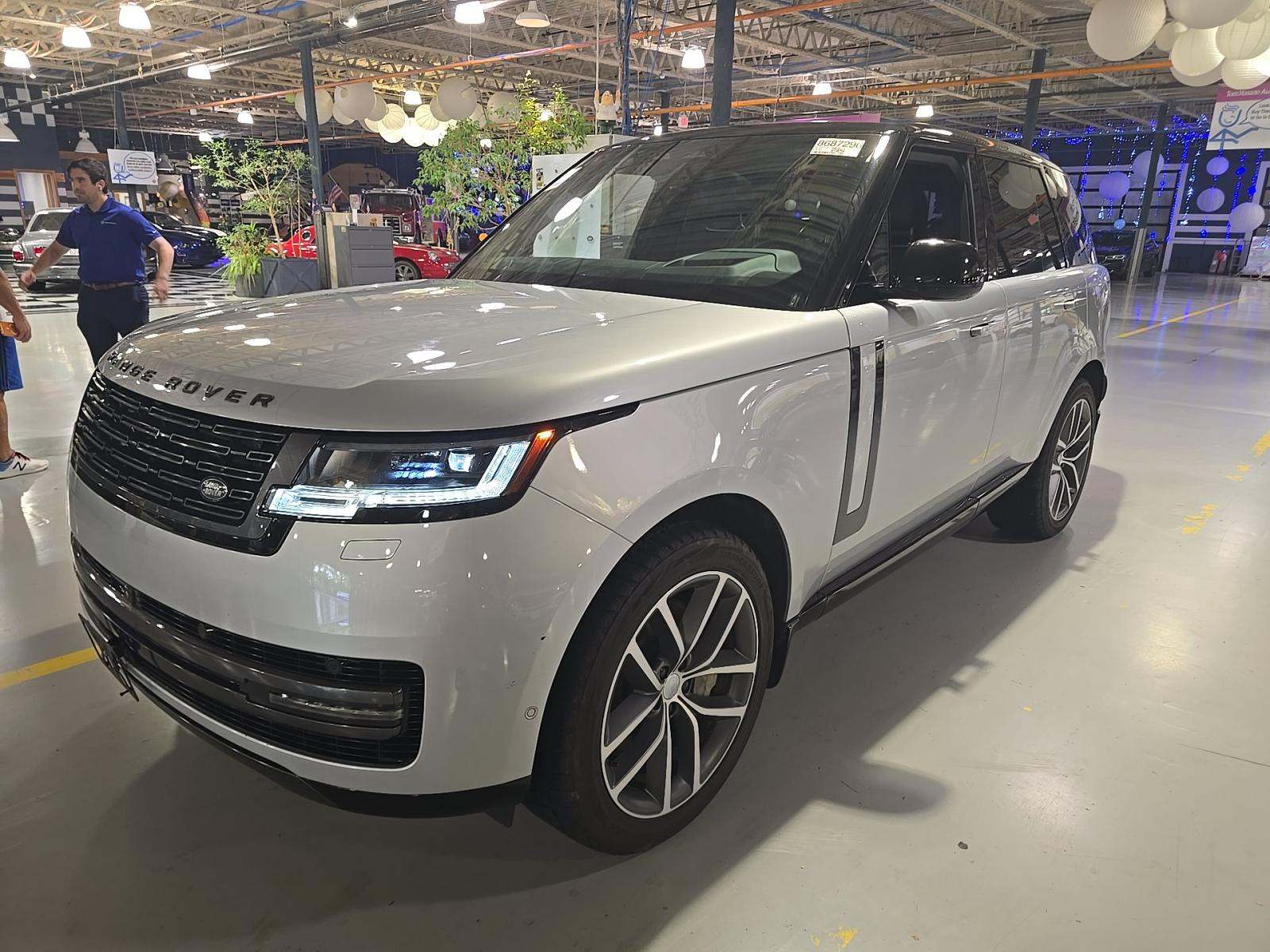 2024 Land Rover Range Rover SE AWD