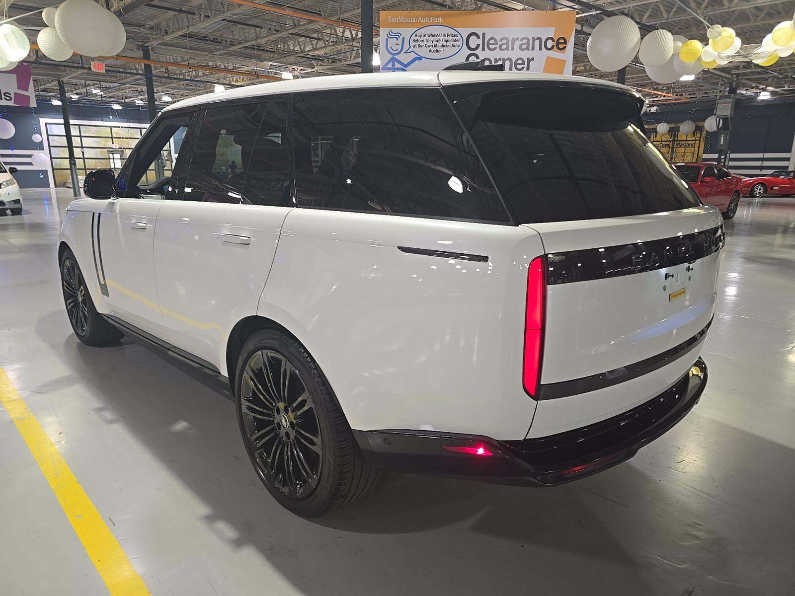 2024 Land Rover Range Rover SE AWD