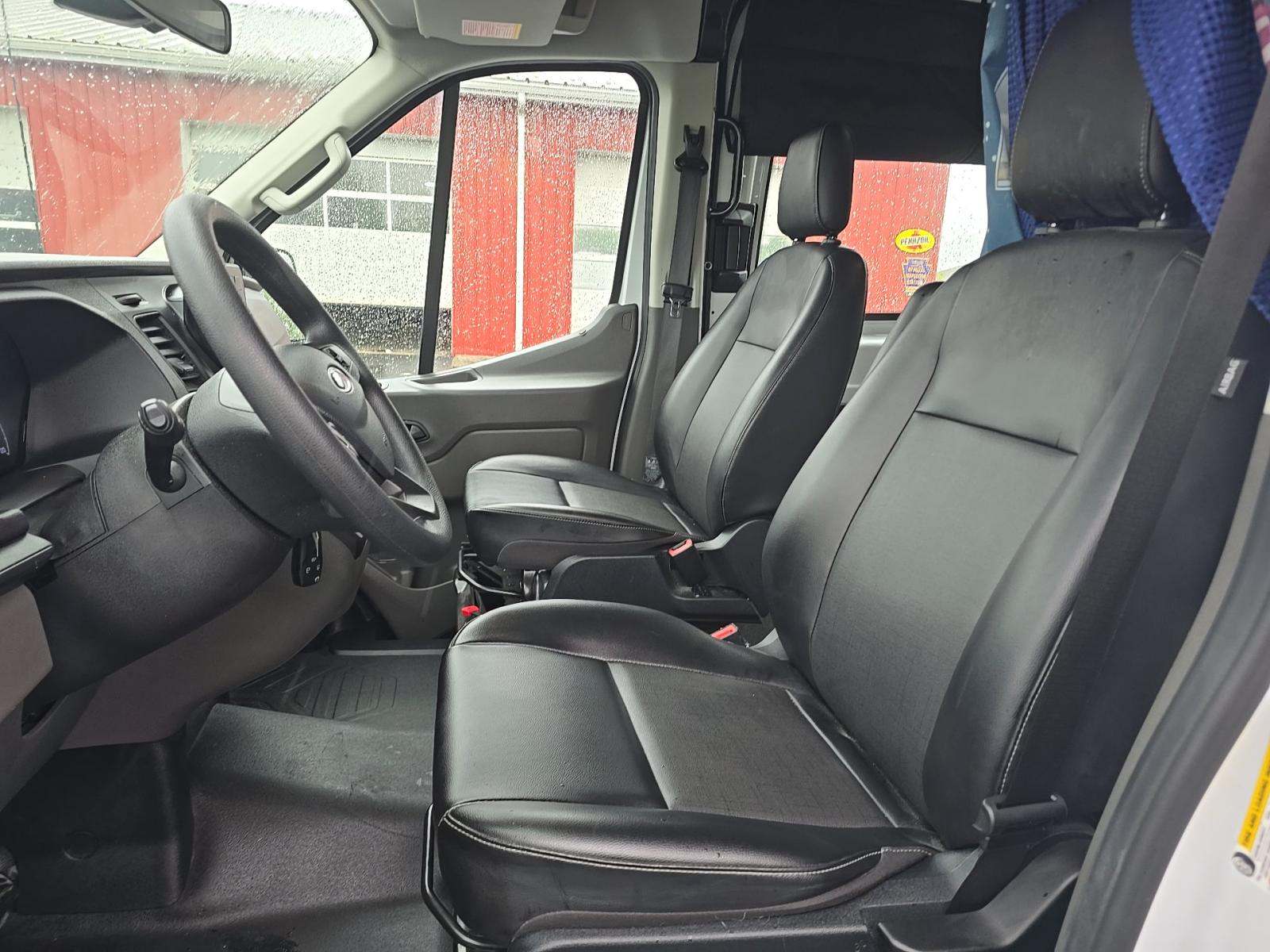 FORD TRANSIT 250 - 2