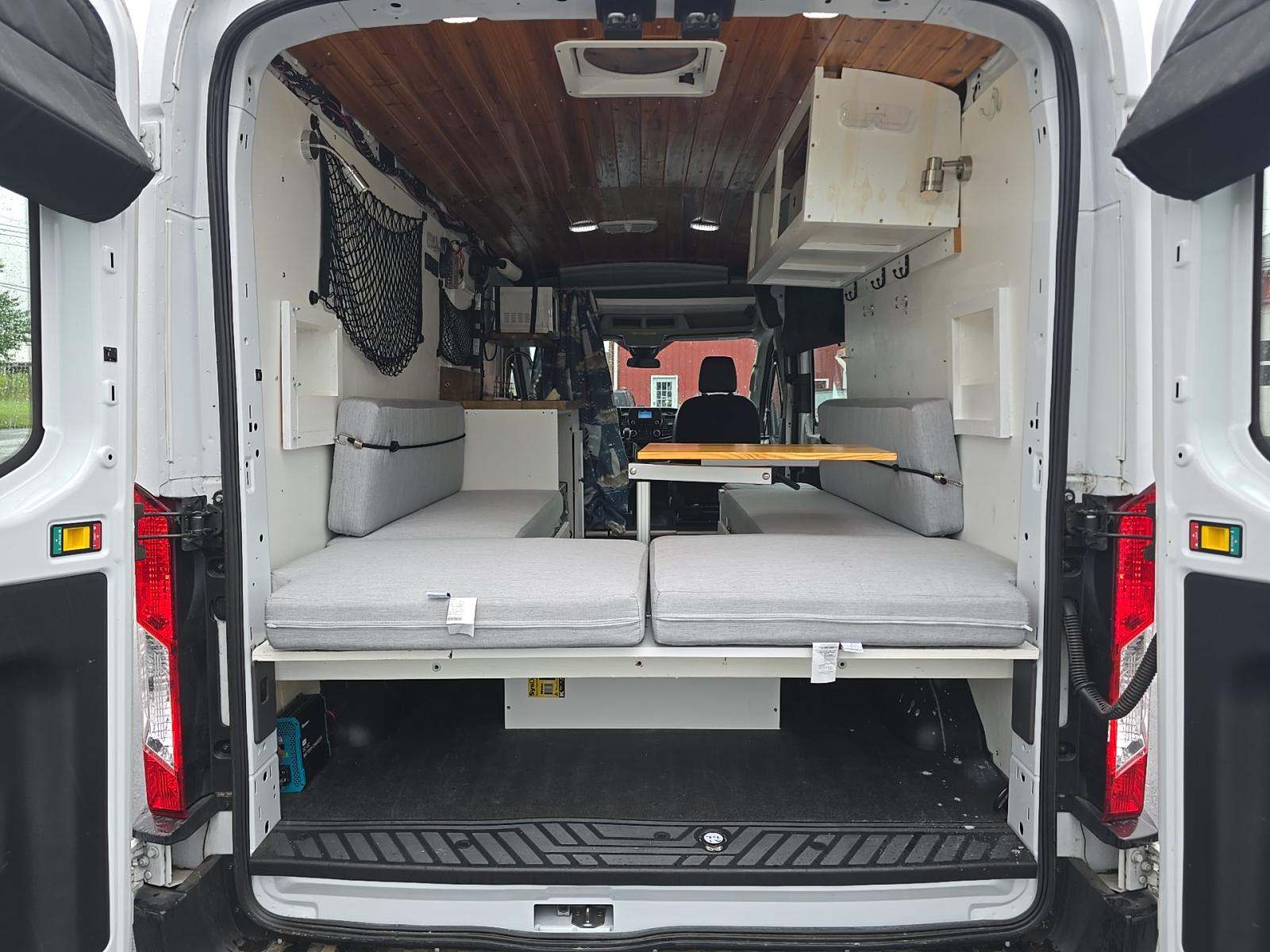 FORD TRANSIT 250 - 9