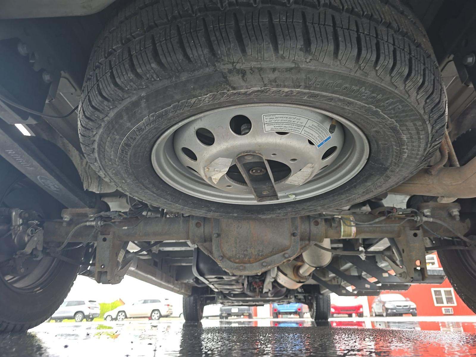 FORD TRANSIT 250 - 10