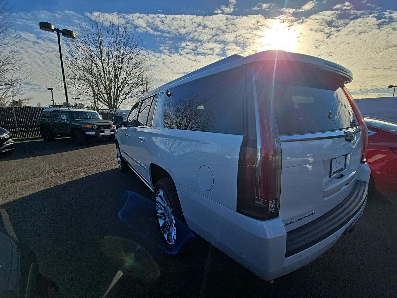 2019 Cadillac Escalade ESV Platinum RWD