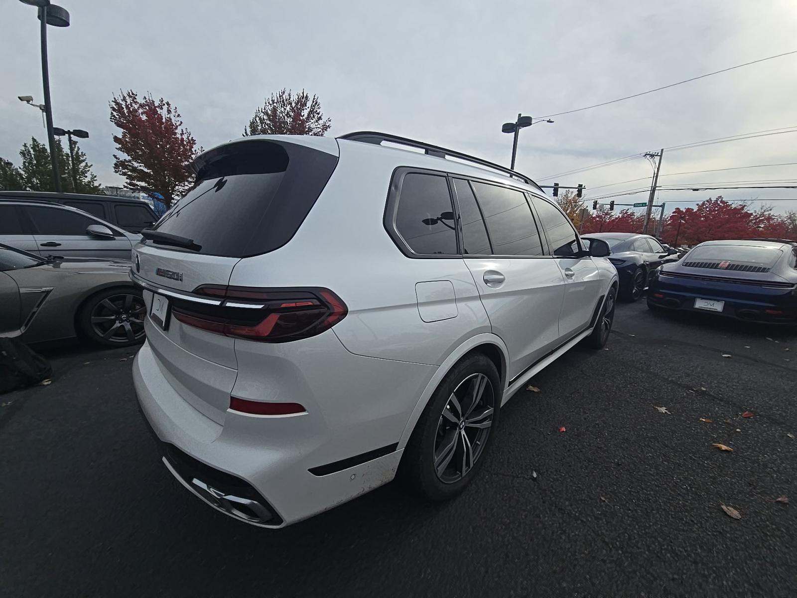 2024 BMW X7 M60i AWD