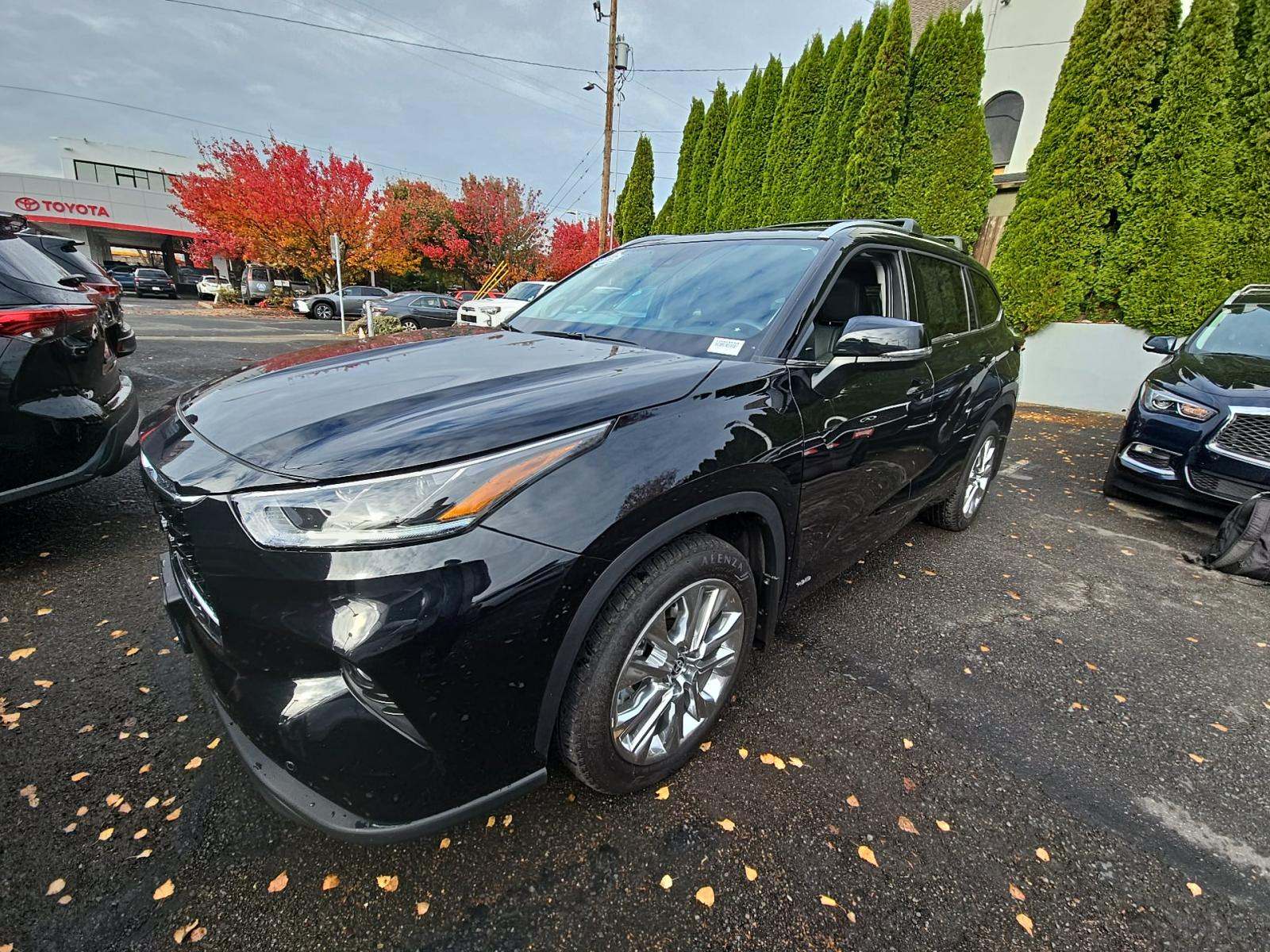 2023 Toyota Highlander Hybrid Limited AWD