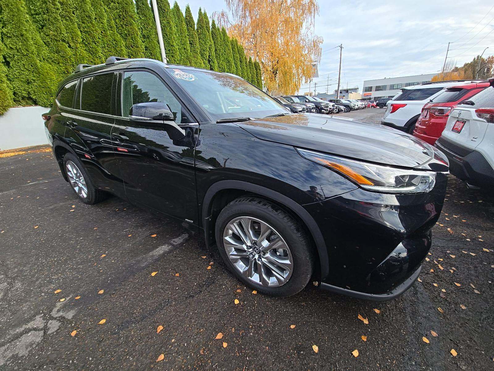 2023 Toyota Highlander Hybrid Limited AWD