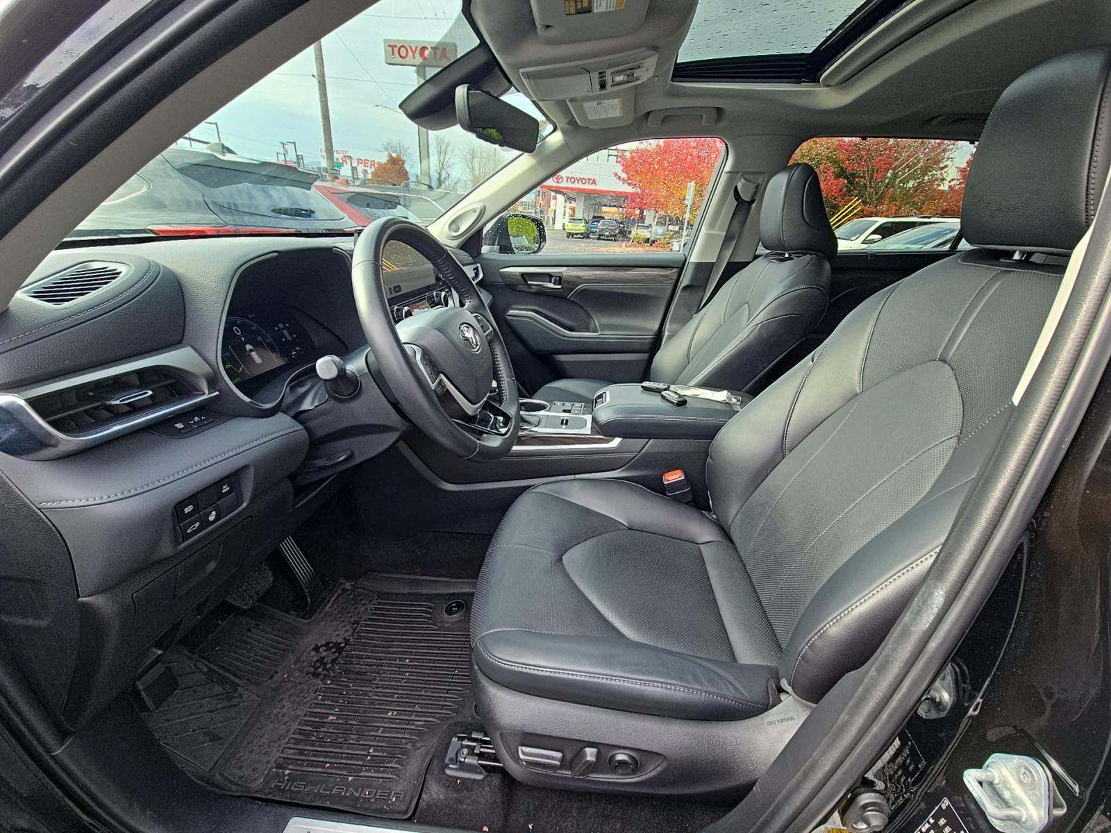 2023 Toyota Highlander Hybrid Limited AWD