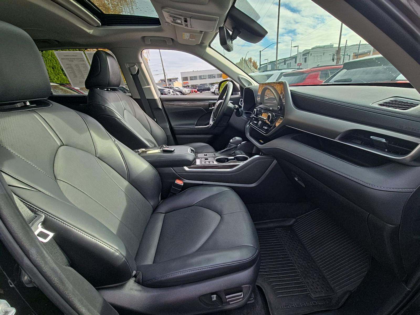 2023 Toyota Highlander Hybrid Limited AWD