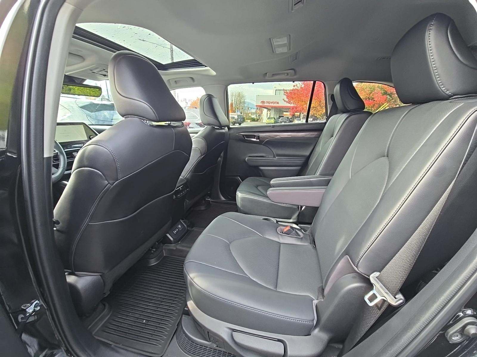 2023 Toyota Highlander Hybrid Limited AWD