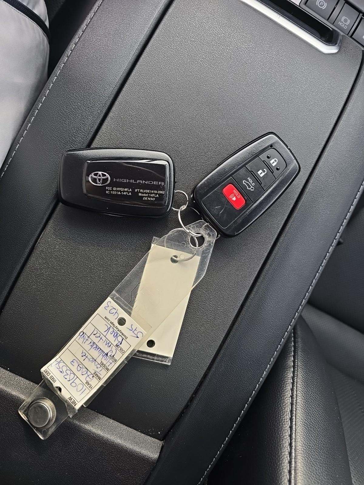 2023 Toyota Highlander Hybrid Limited AWD