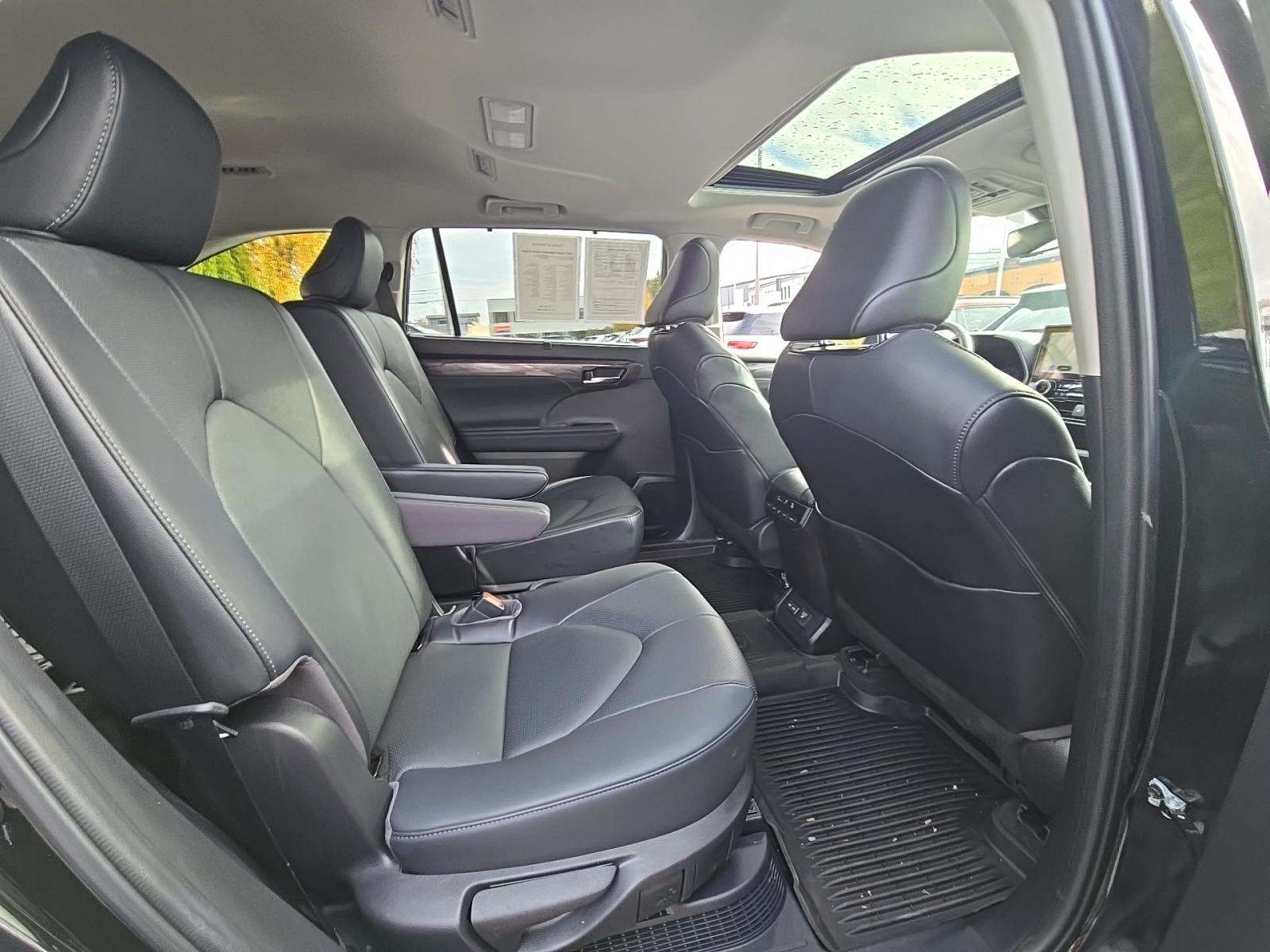 2023 Toyota Highlander Hybrid Limited AWD