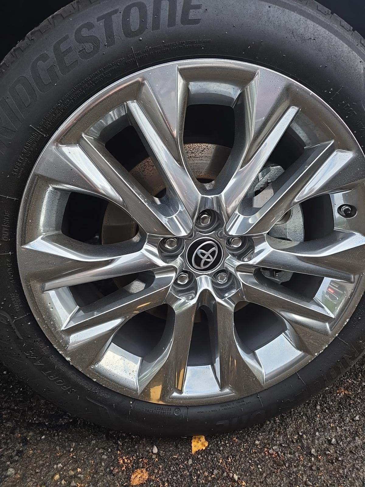 2023 Toyota Highlander Hybrid Limited AWD