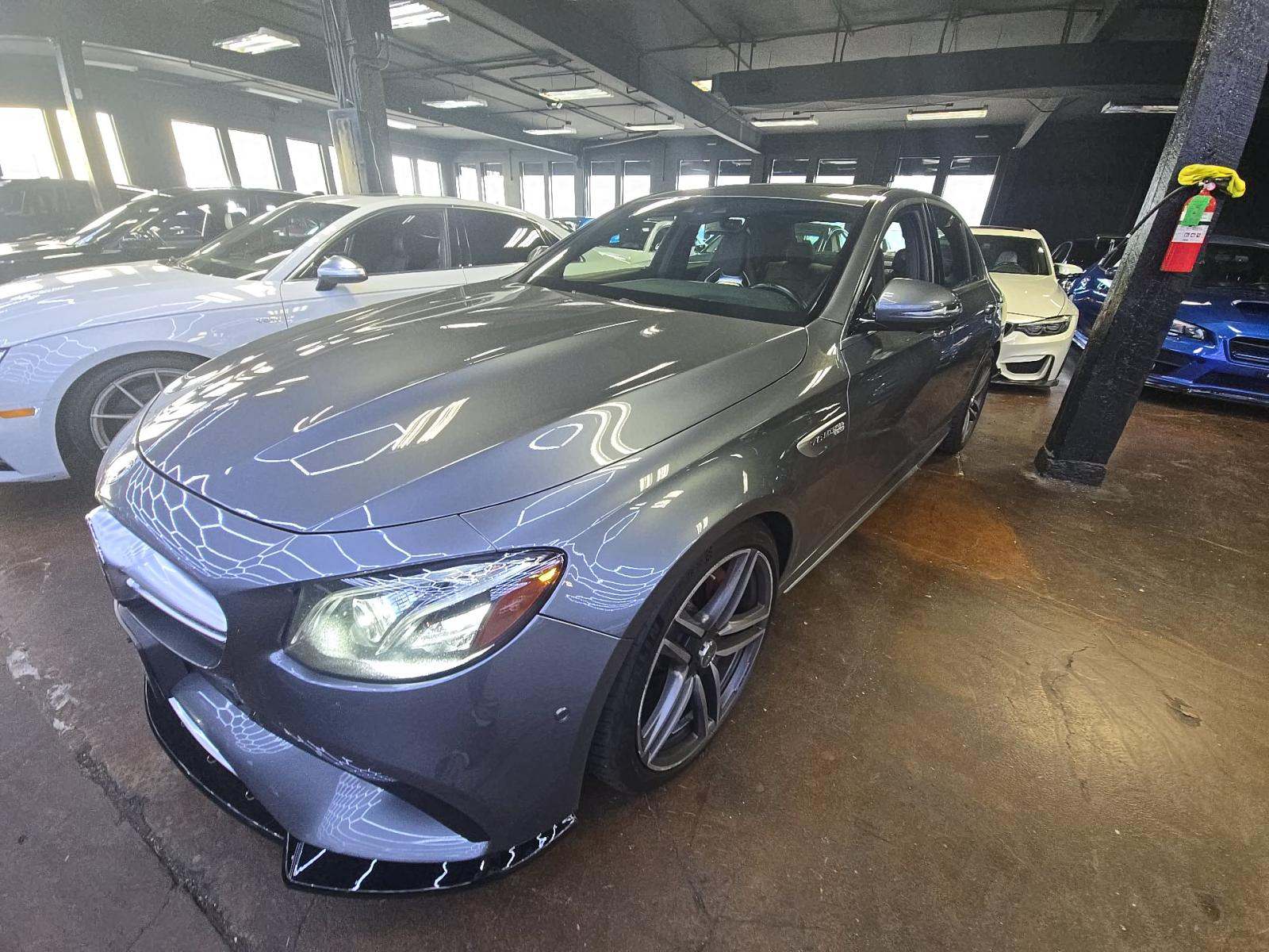 MERCEDES-BENZ E-CLASS - 1