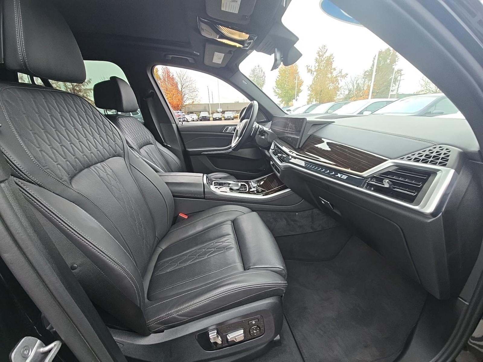 2025 BMW X5 xDrive50e AWD