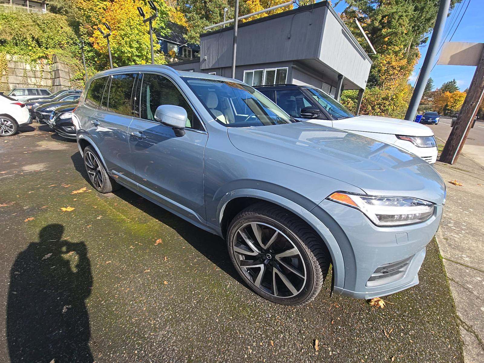 2020 Volvo XC90 Plug-In Hybrid T8 Momentum AWD