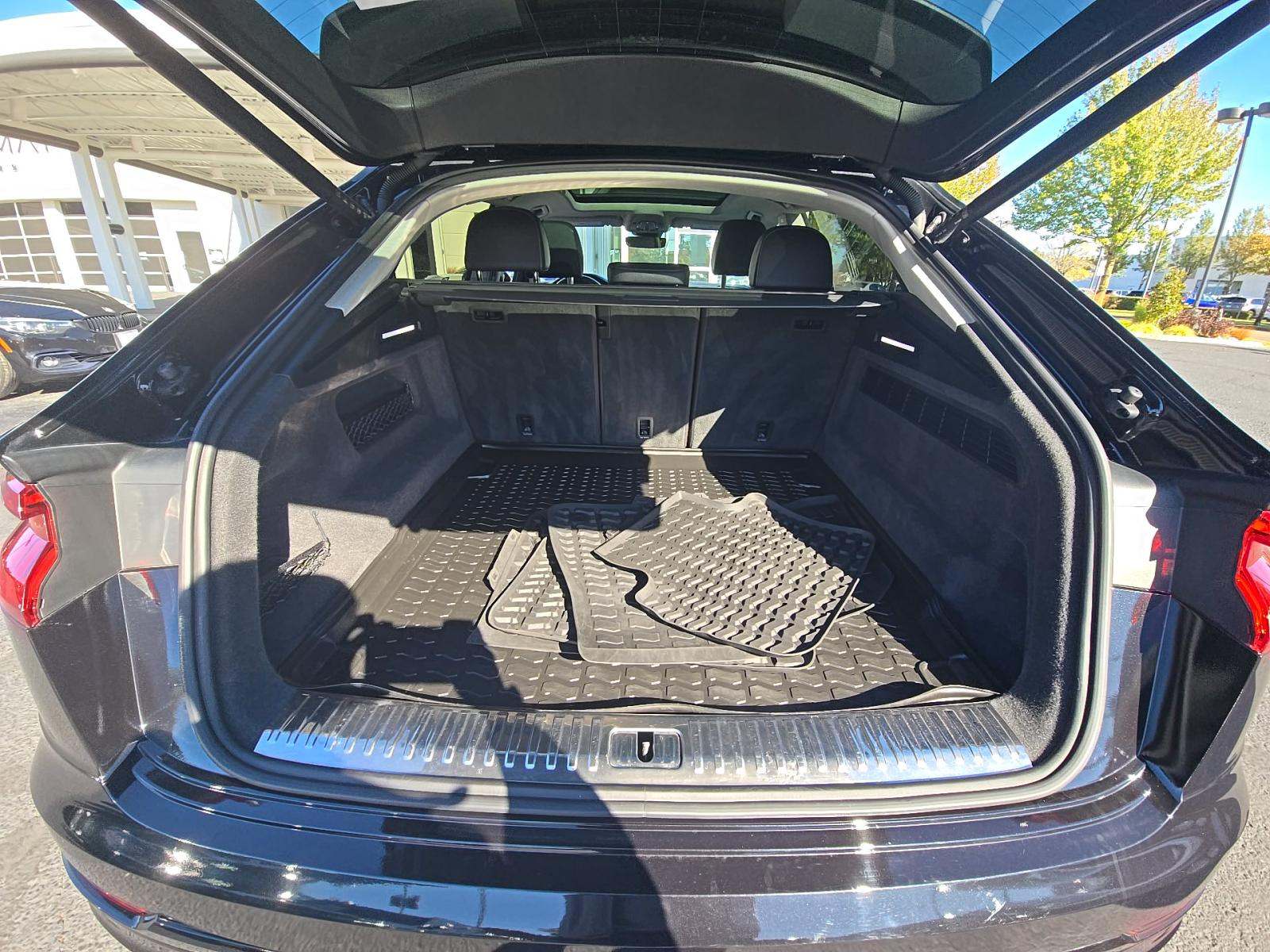 2022 Audi Q8 Premium Plus AWD