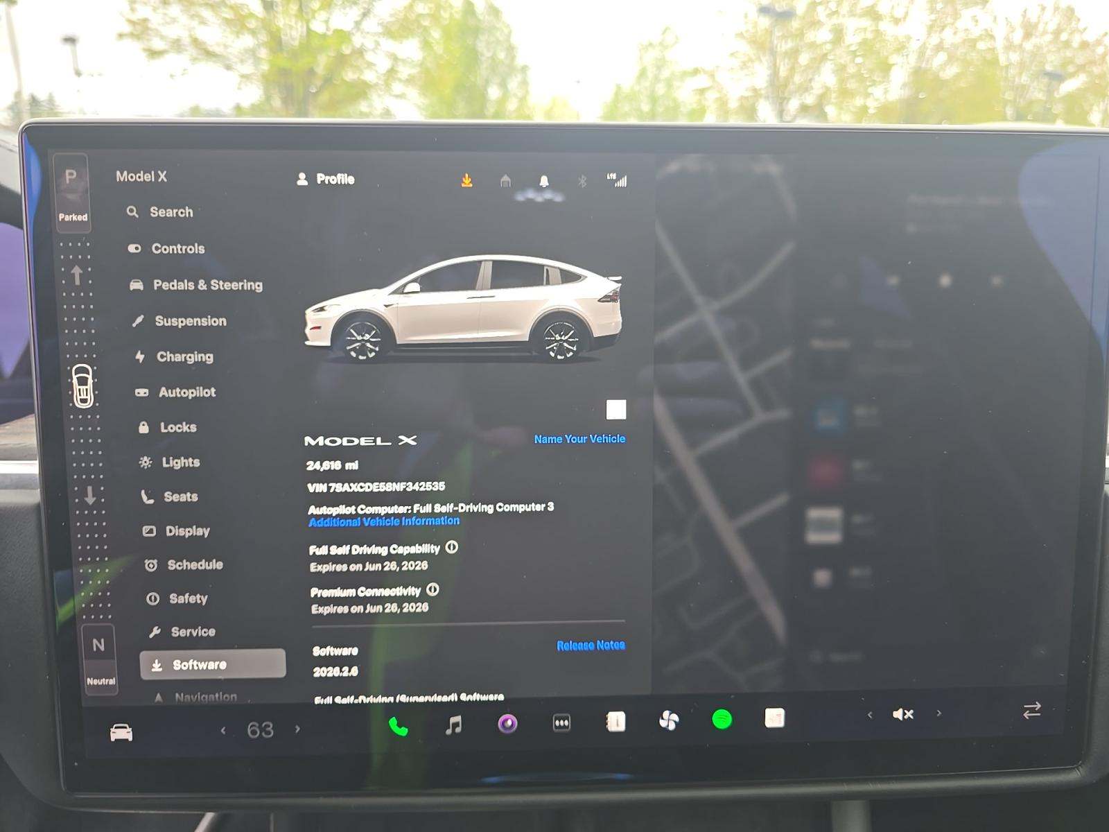 TESLA MODEL X - 9
