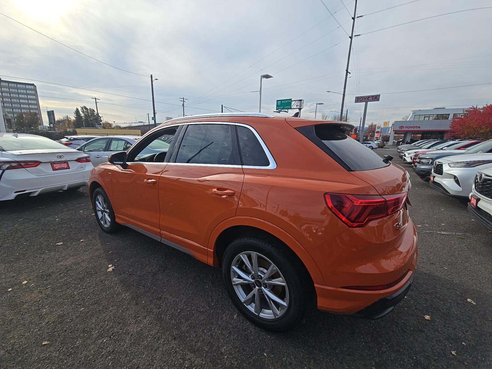2022 Audi Q3 2.0T S line Premium AWD