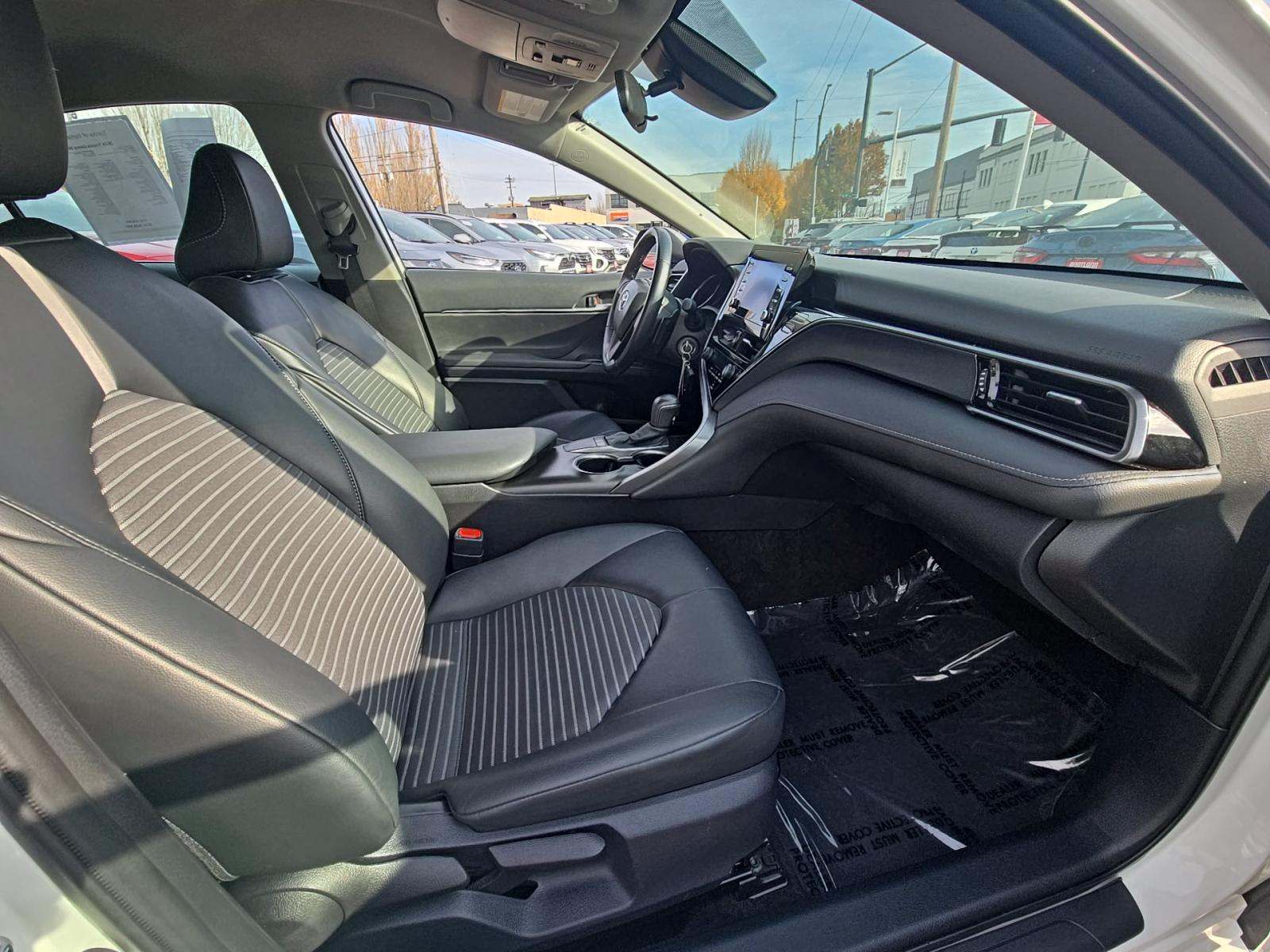 2024 Toyota Camry SE FWD