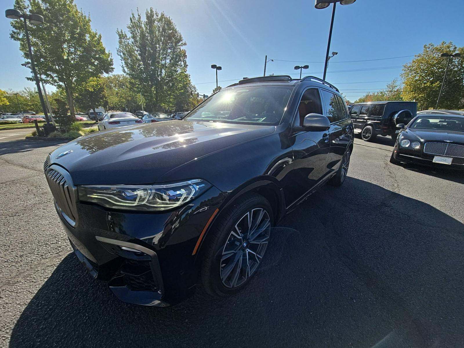 2021 BMW X7 M50i AWD