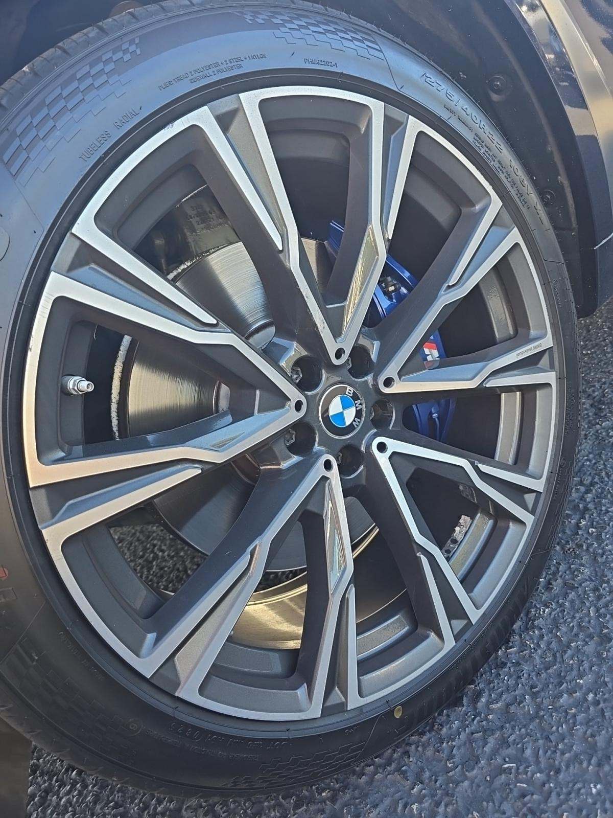 2021 BMW X7 M50i AWD