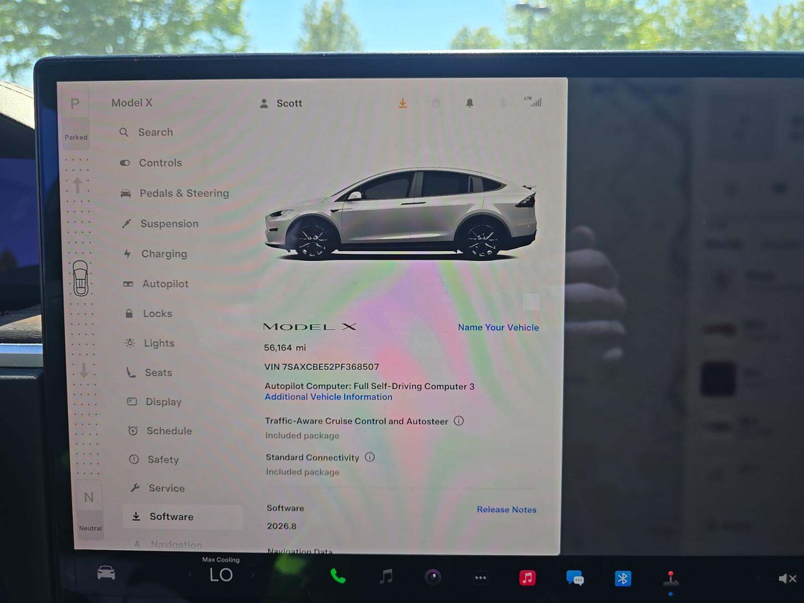 TESLA MODEL X - 8
