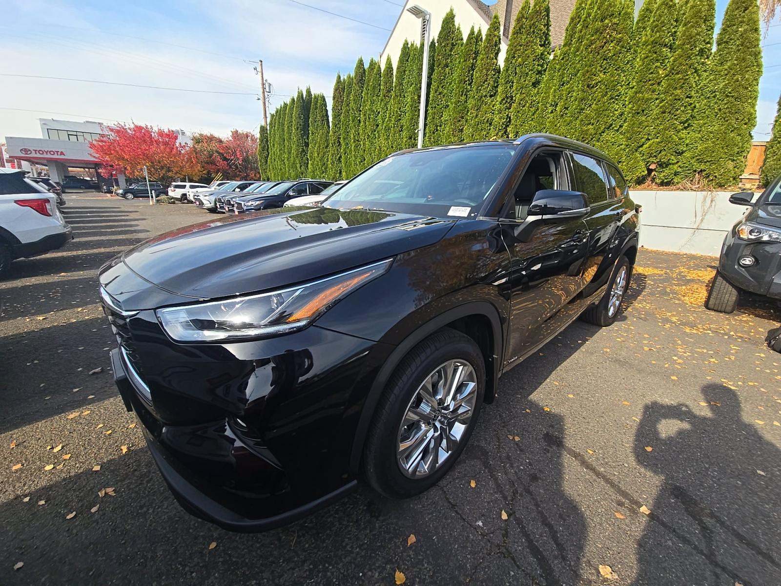 2023 Toyota Highlander Hybrid Limited AWD