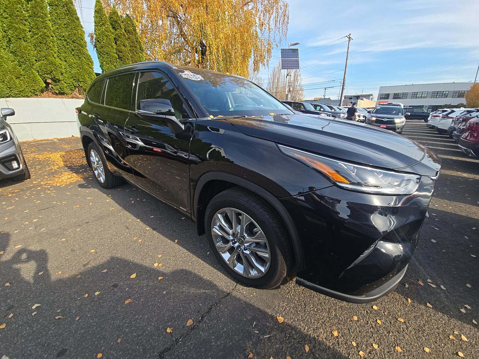 2023 Toyota Highlander Hybrid Limited AWD