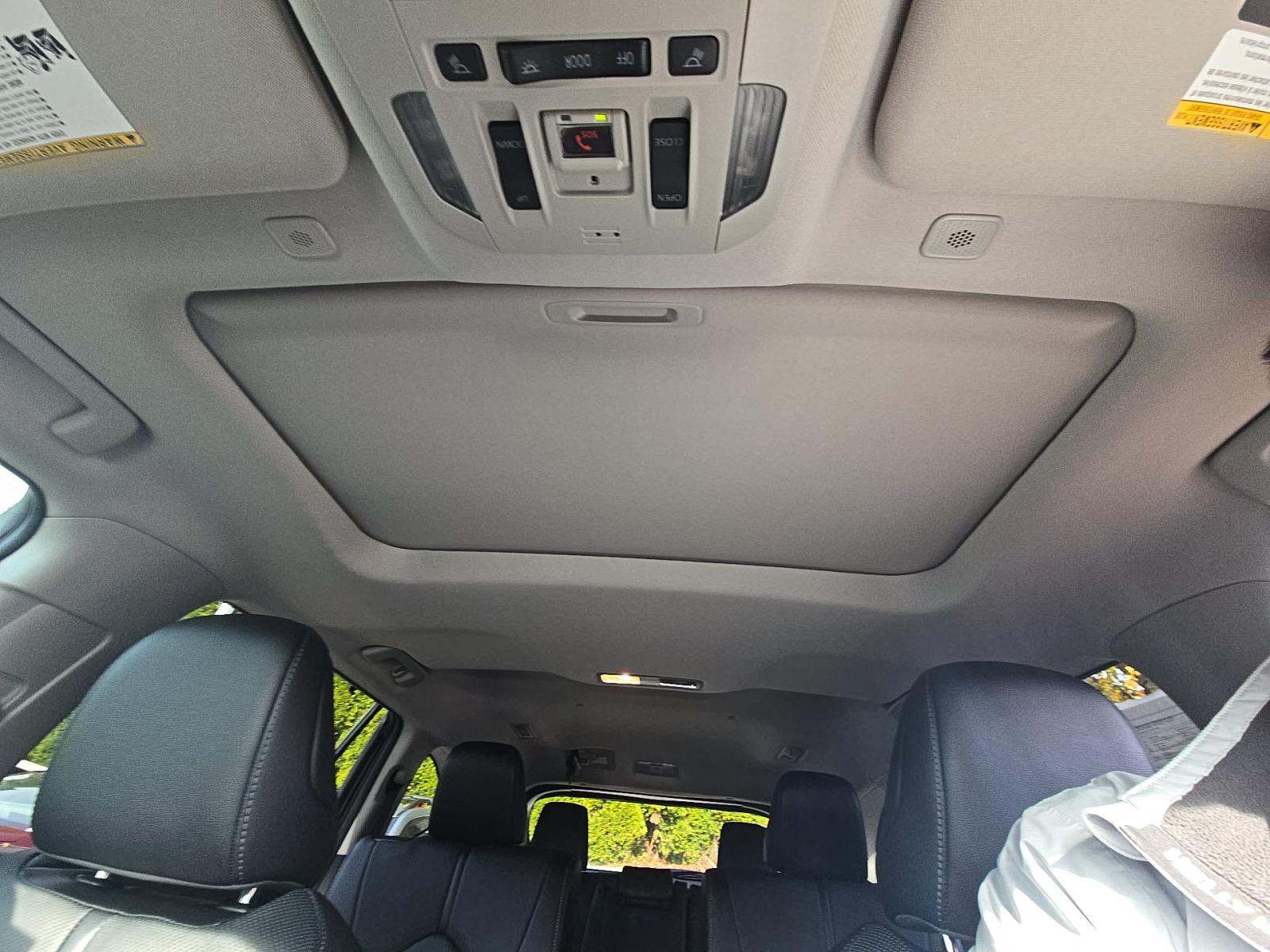 2023 Toyota Highlander Hybrid Limited AWD